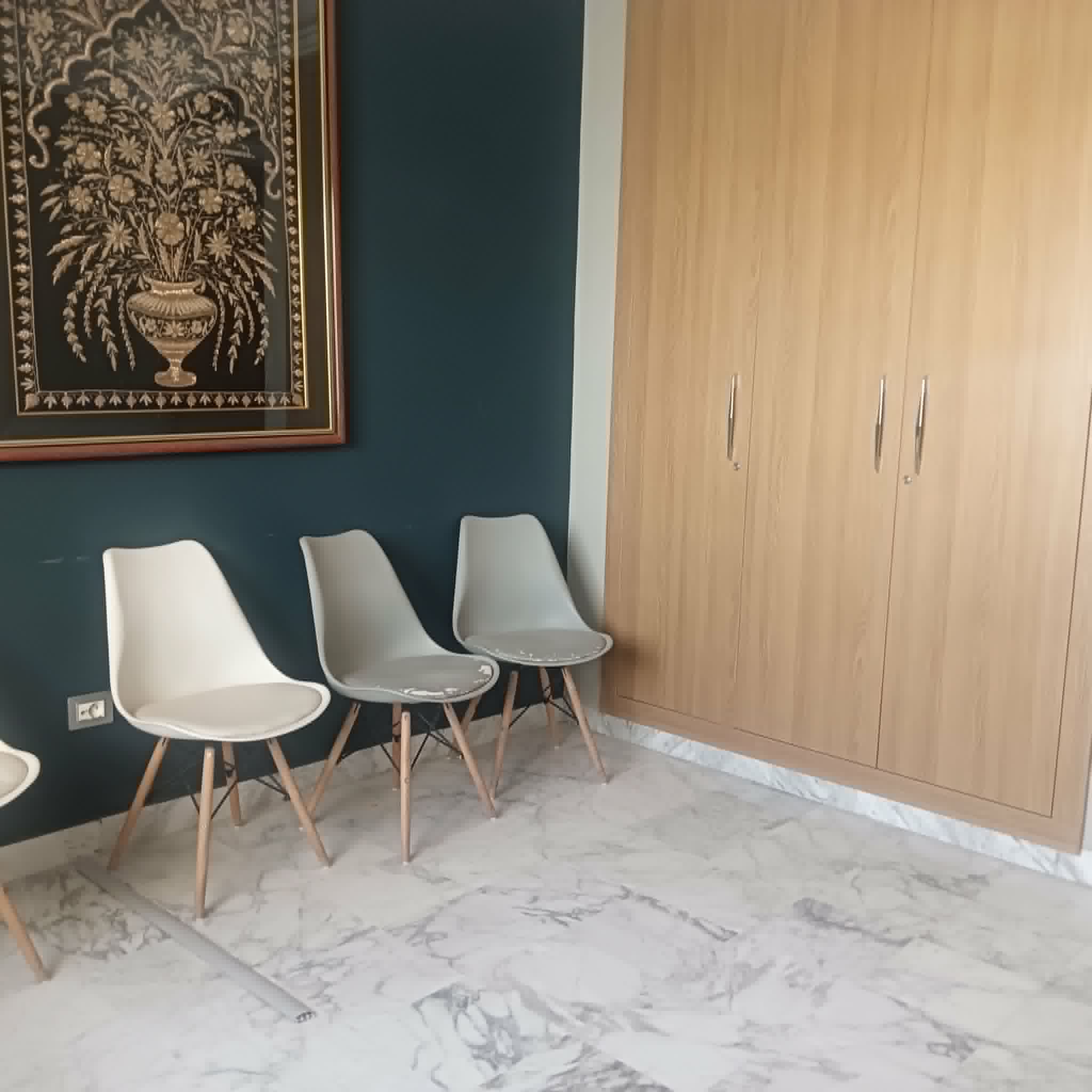 Ariana Ville&nbsp;Cite Ennasr 1&nbsp;Bureaux & Commerces&nbsp;Bureau&nbsp;Spacieux bureau h4