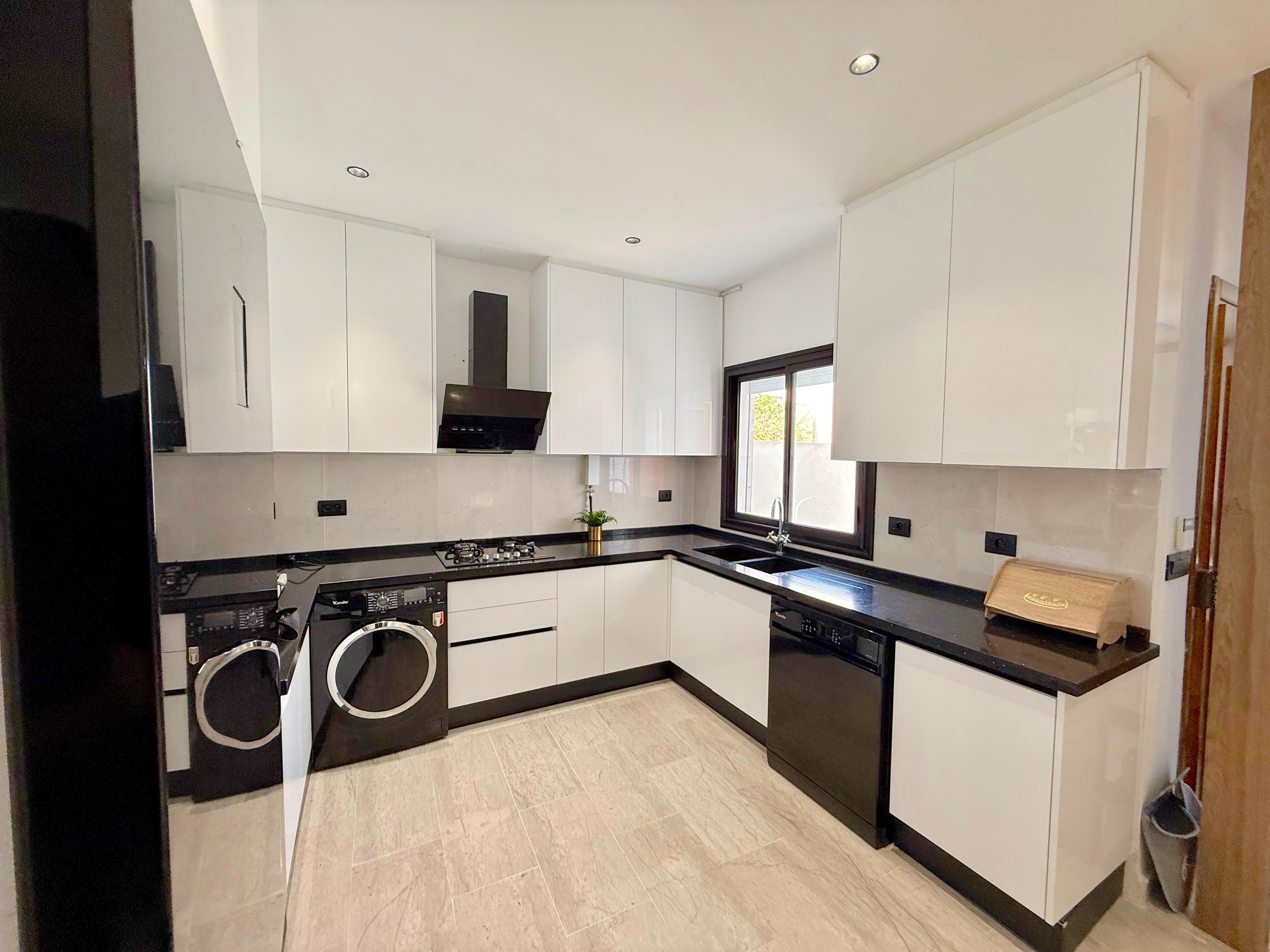 Mornaguia&nbsp;Mornaguia&nbsp;Vente&nbsp;Surfaces&nbsp;B�timent d habitation r2 � mornaguia