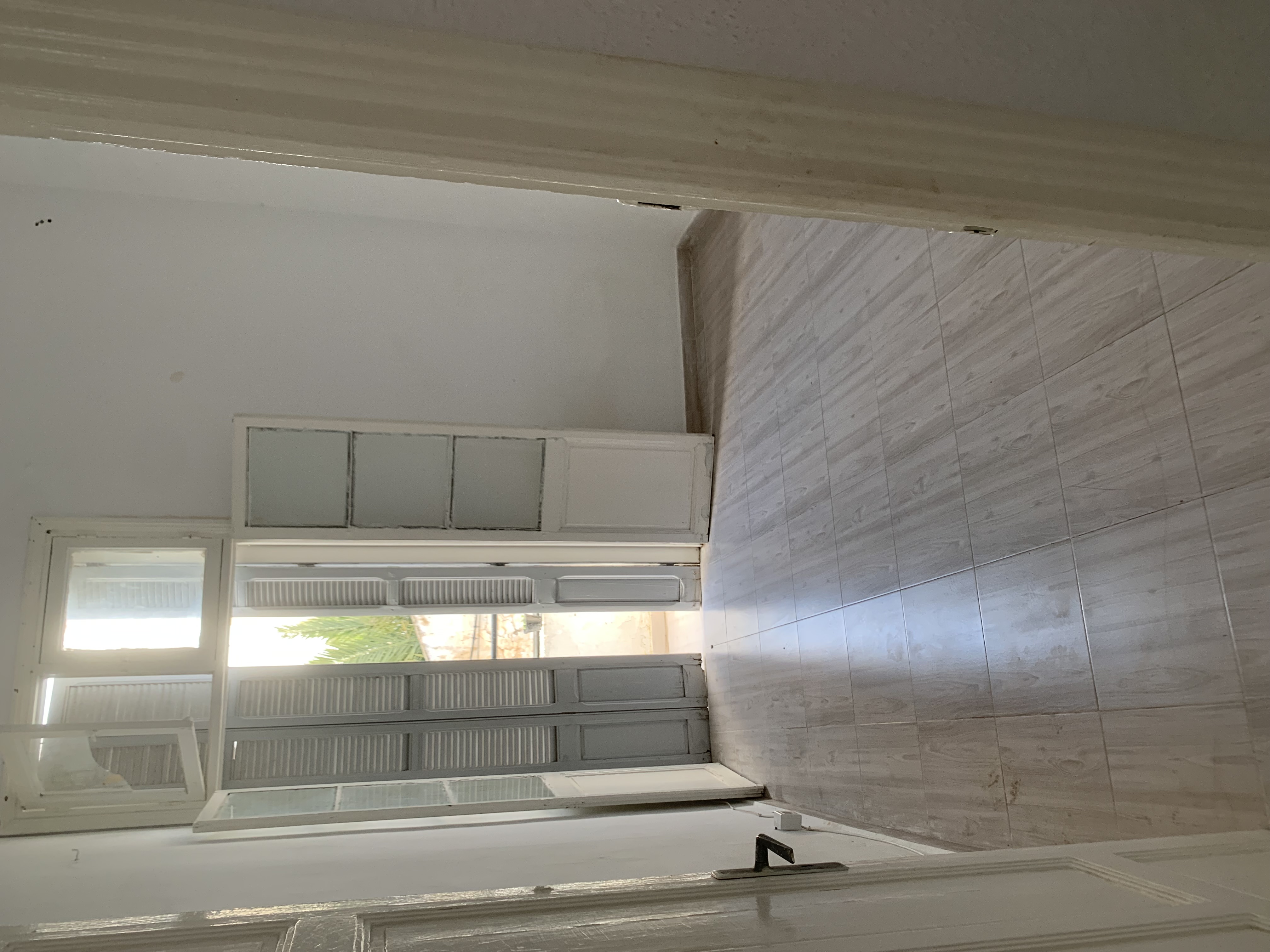 Bab Bhar&nbsp;Hedi Chaker&nbsp;Location&nbsp;Appart. 3 pi�ces&nbsp;Apparemment � lafayette