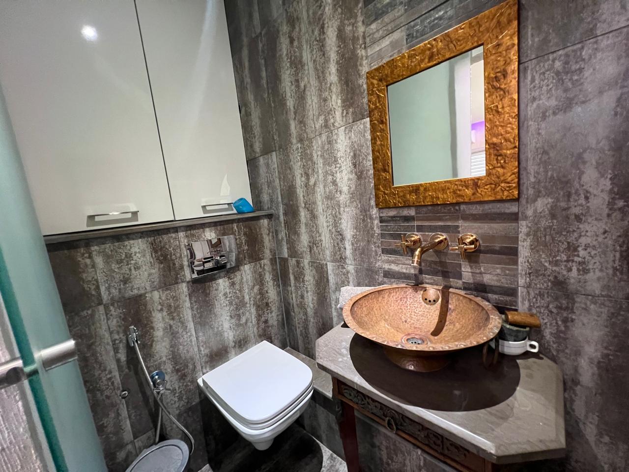 Ariana Ville&nbsp;El Menzah 6&nbsp;Location&nbsp;Duplex&nbsp;Duplex � usage bureautique ou commercial