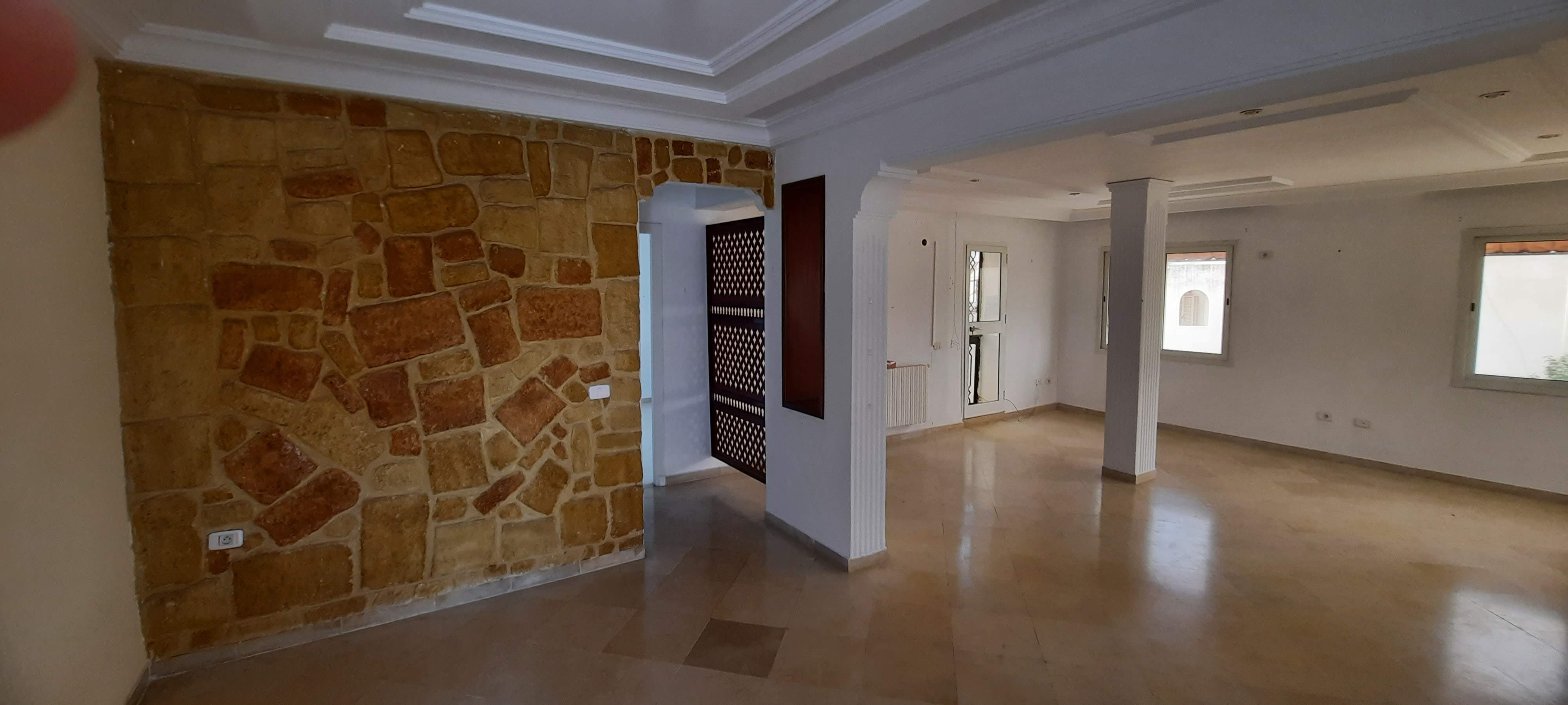 Ariana Ville&nbsp;Cite Ennasr 2&nbsp;Location&nbsp;Appart. 5 pi�ces+&nbsp;L�tagevilla ennasr2 jardingarage 2voitures