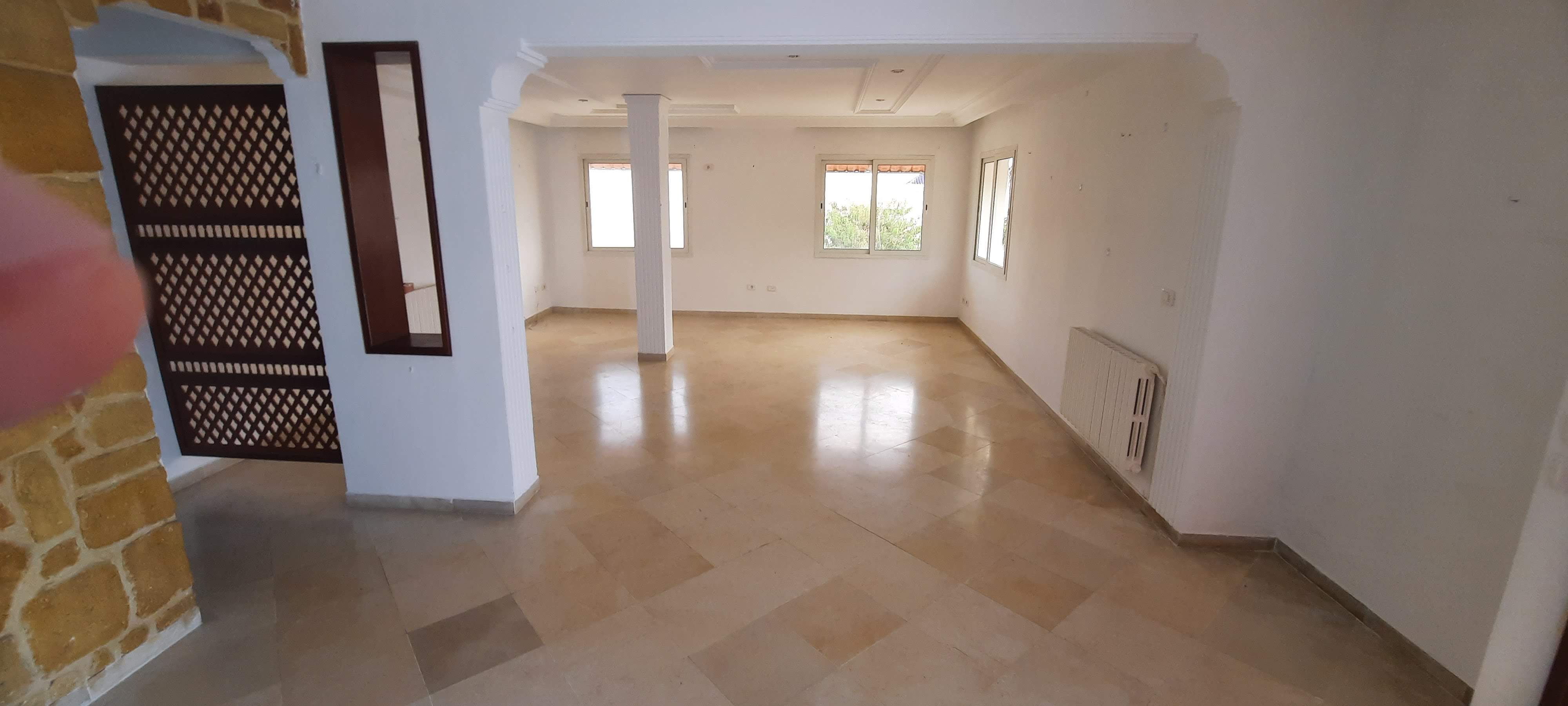 Ariana Ville&nbsp;Cite Ennasr 2&nbsp;Location&nbsp;Appart. 5 pi�ces+&nbsp;L�tagevilla ennasr2 jardingarage 2voitures
