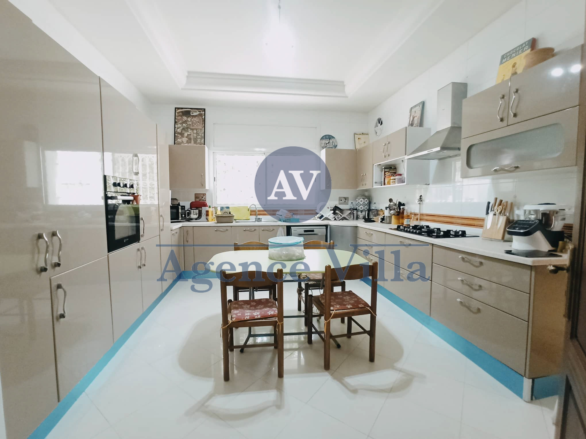 La Marsa&nbsp;Gammart&nbsp;Location&nbsp;Maisons&nbsp;Une villa s4 avec piscine � gammarth