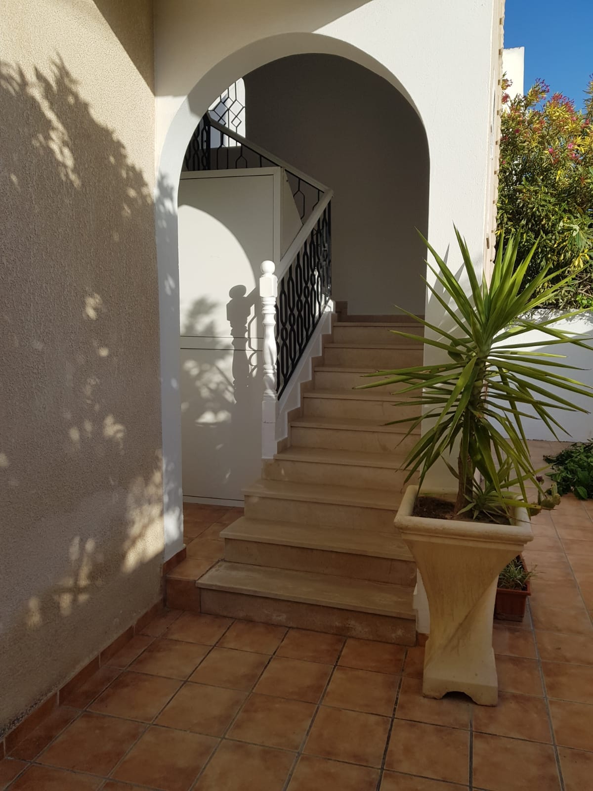 La Marsa&nbsp;Sidi Daoud&nbsp;Location&nbsp;Maisons&nbsp;Etage de villa haut standing sidi daoud la marsa