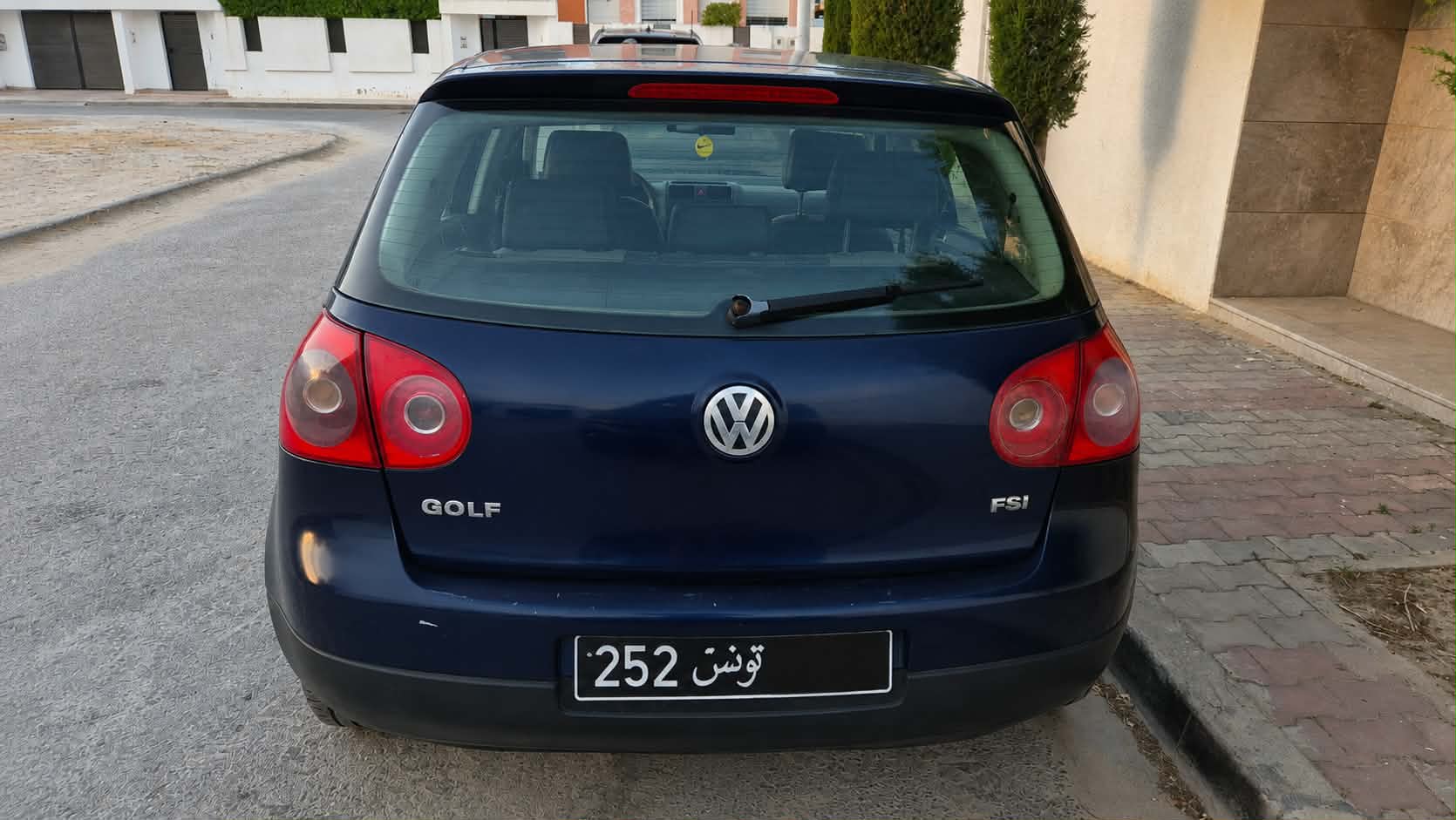 Ain Zaghouan&nbsp;Jardins de Carthage&nbsp;Volkswagen&nbsp;Golf 5&nbsp;Av golf 5 ess 1�re main