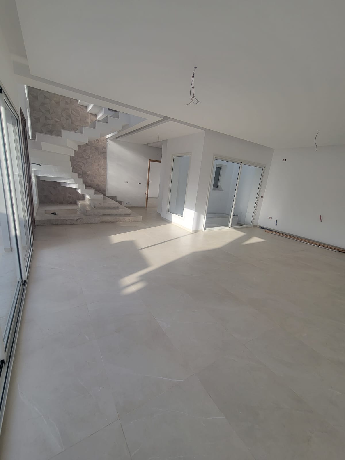 Bizerte Nord&nbsp;Bizerte&nbsp;Vente&nbsp;Autre&nbsp;Villa triplex haut standing