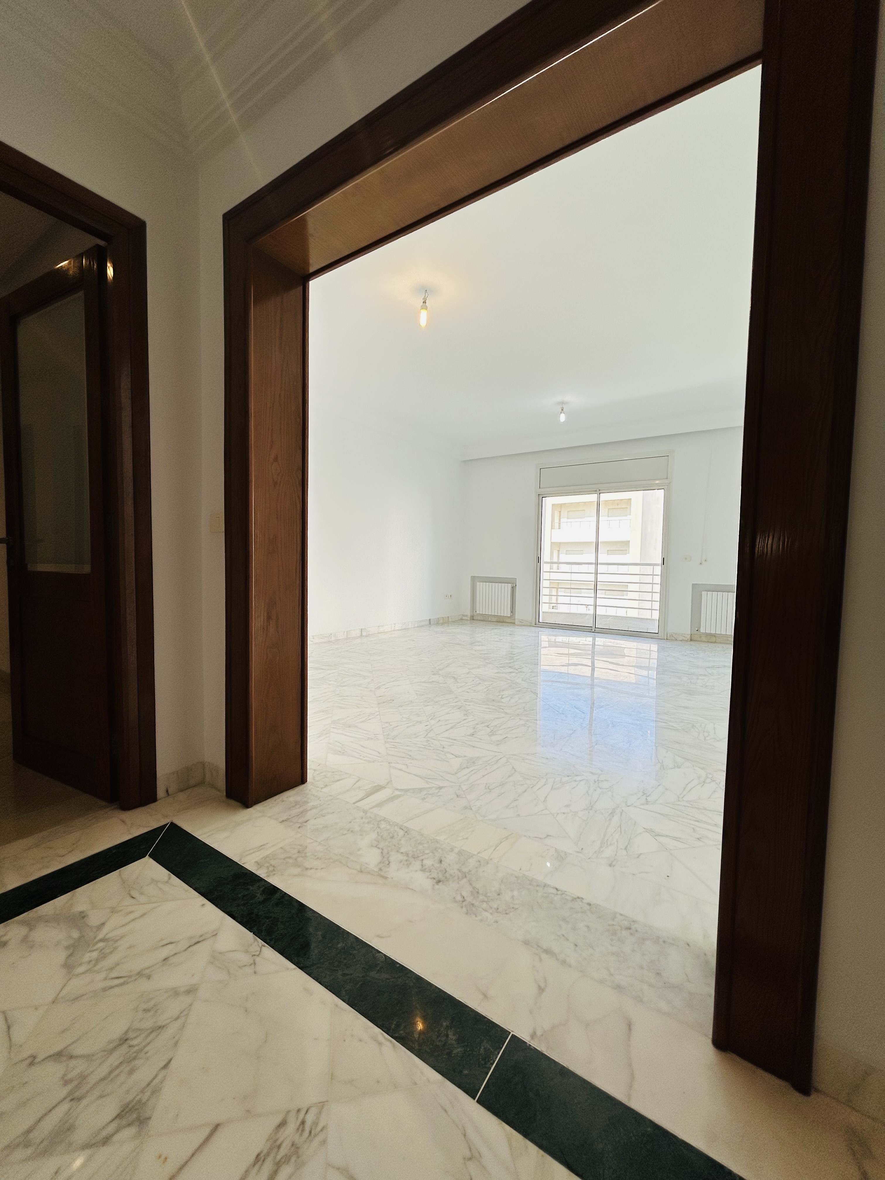 Ain Zaghouan&nbsp;Ain Zaghouan&nbsp;Location&nbsp;Appart. 4 pi�ces&nbsp;S 3 ain zaghouane nord cote monoprix