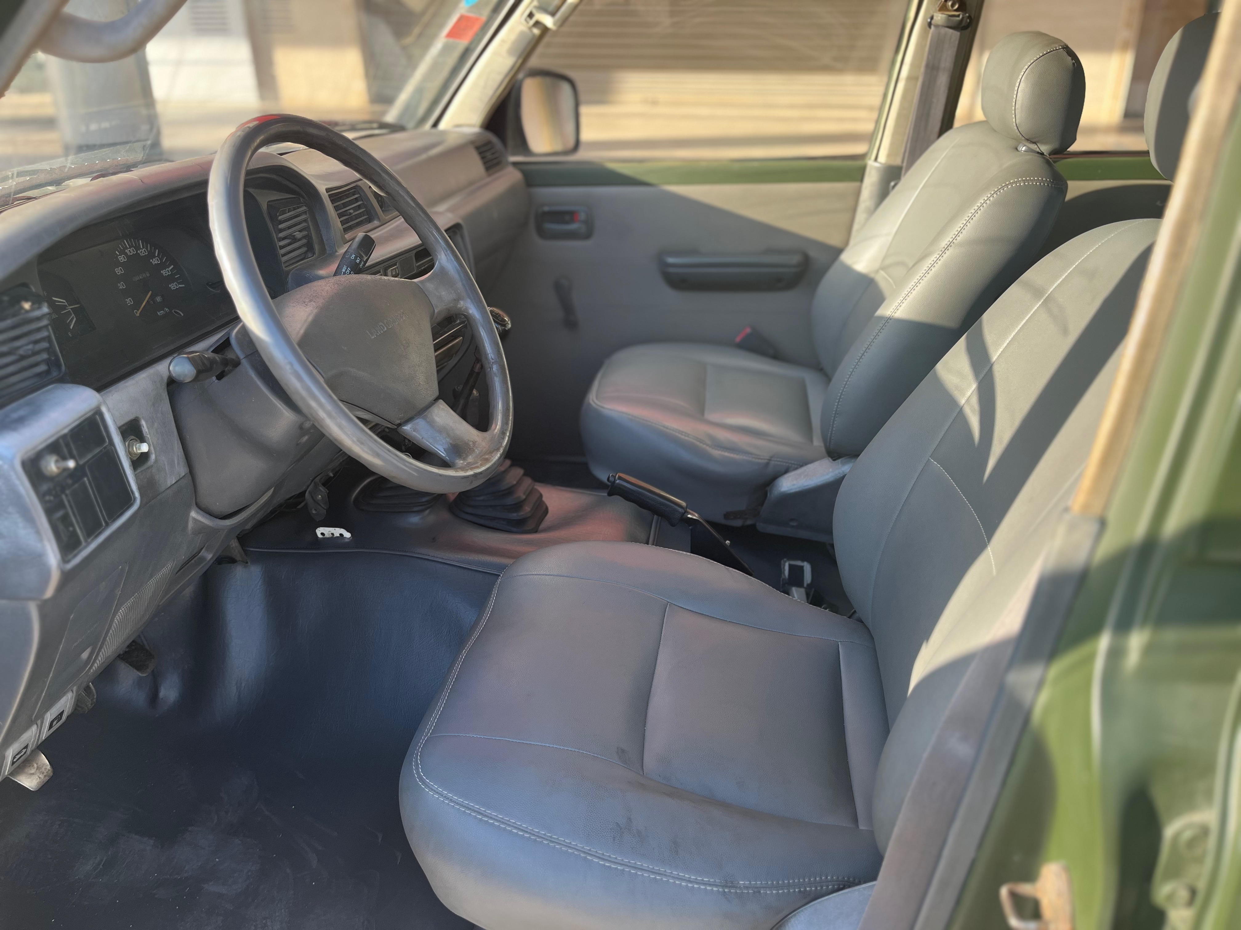 Ariana Ville&nbsp;El Menzah 5&nbsp;Toyota&nbsp;Land Cruiser&nbsp;Toyota land cruiser hzj 80 tr�s bon �tat
