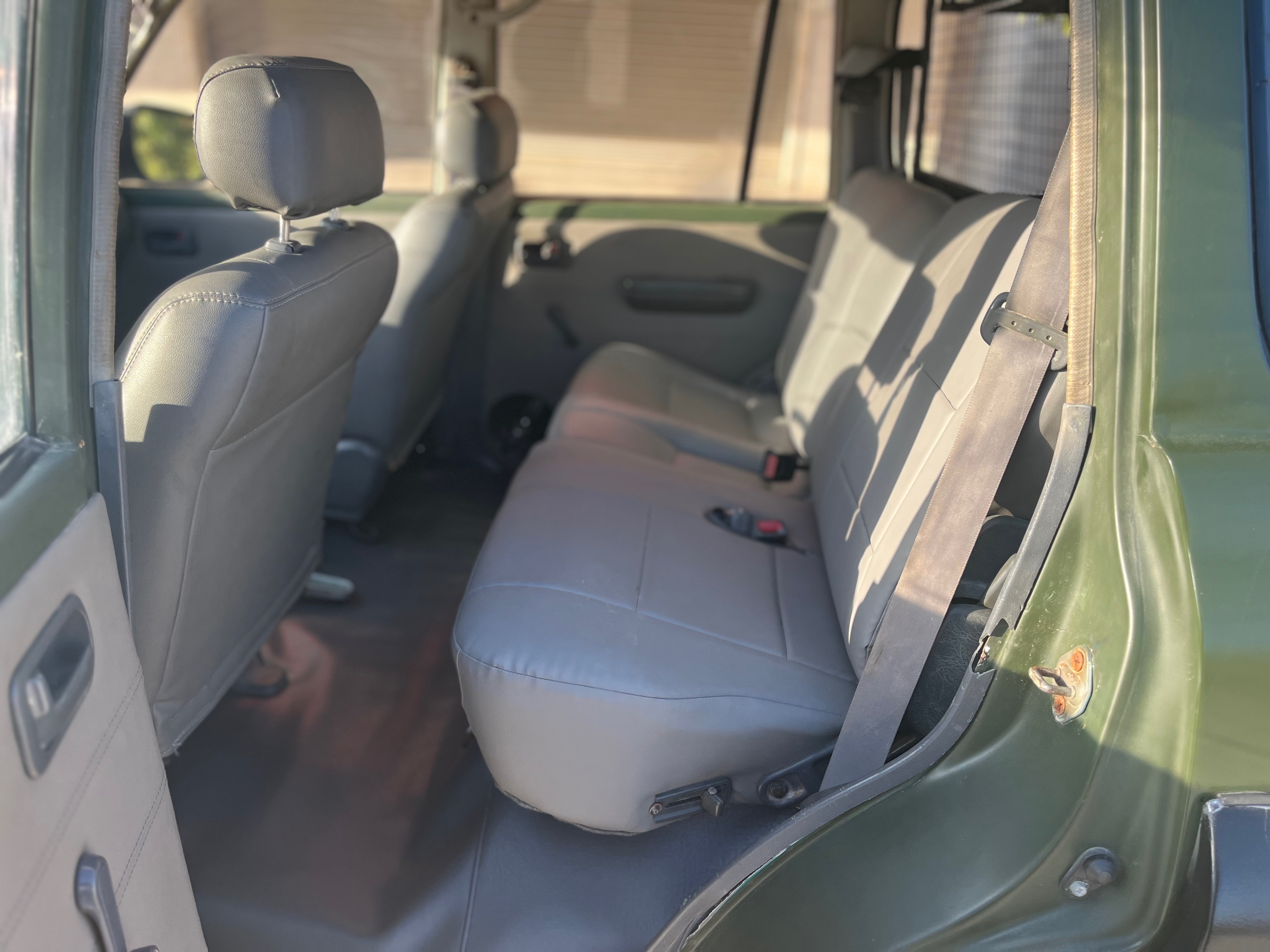 Ariana Ville&nbsp;El Menzah 5&nbsp;Toyota&nbsp;Land Cruiser&nbsp;Toyota land cruiser hzj 80 tr�s bon �tat