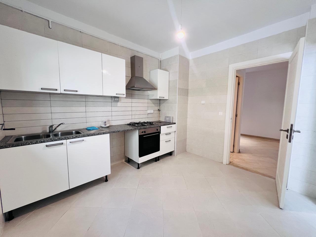 Ain Zaghouan&nbsp;Jardins de Carthage&nbsp;Location&nbsp;Appart. 3 pi�ces&nbsp;S2 ar rdc proche de la mosqu�e aux jdc