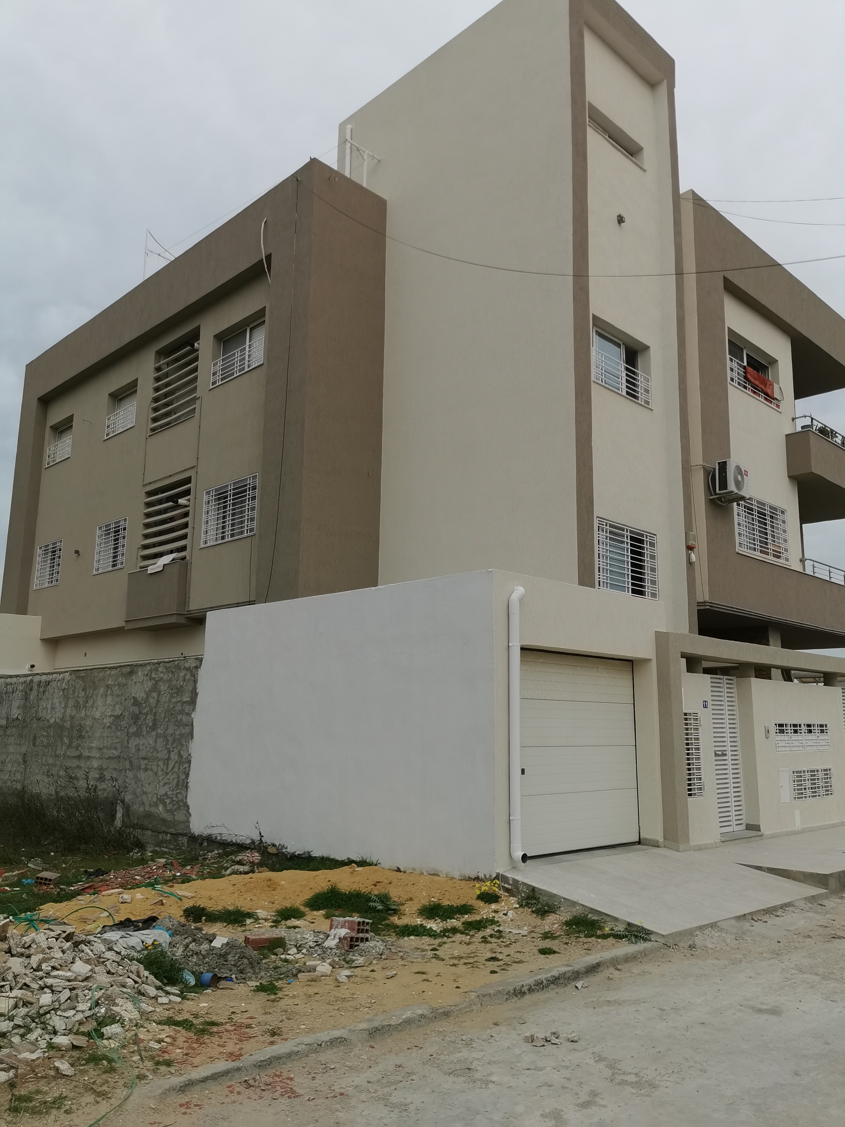 Hammam Chatt&nbsp;Borj Cedria&nbsp;Location&nbsp;Appart. 3 pi�ces&nbsp;Pour une petite famille