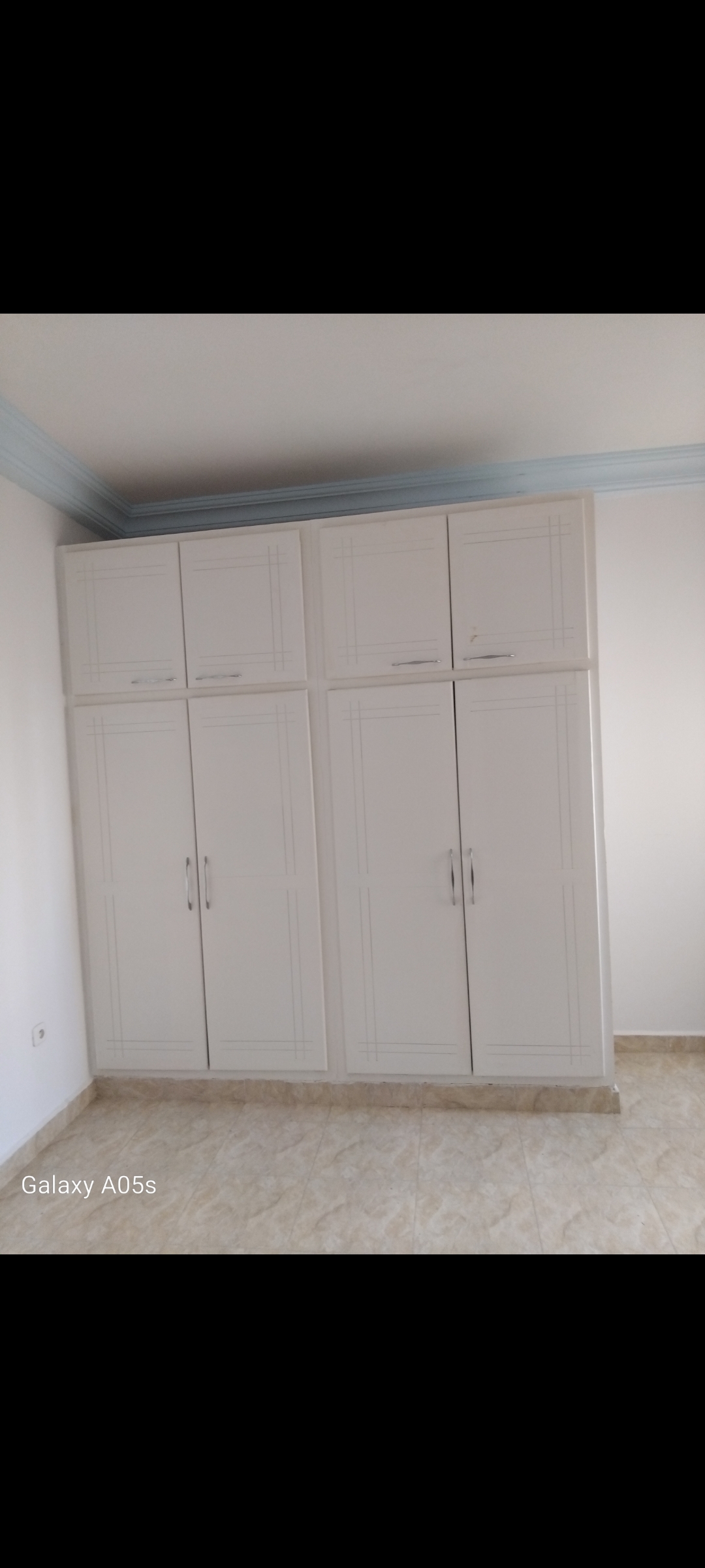 La Soukra&nbsp;Cite El Feth&nbsp;Location&nbsp;Appart. 3 pi�ces&nbsp;S plus 2 en 1er �tage en tr�s bon �tat