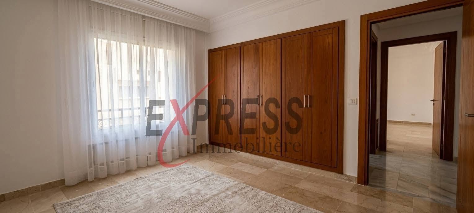 Ariana Ville&nbsp;Cite Ennasr 1&nbsp;Location&nbsp;Appart. 4 pi�ces&nbsp;Appartement s3 haut standing