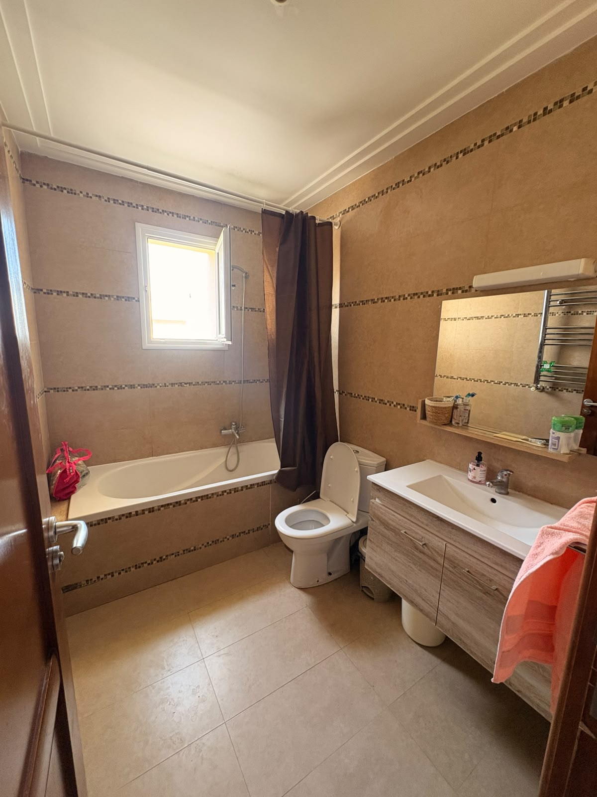 Mnihla&nbsp;Jardins d'el Menzah&nbsp;Location&nbsp;Appart. 3 pi�ces&nbsp;Appartement s plus 2 meubl� � jardin d'el menzah 2