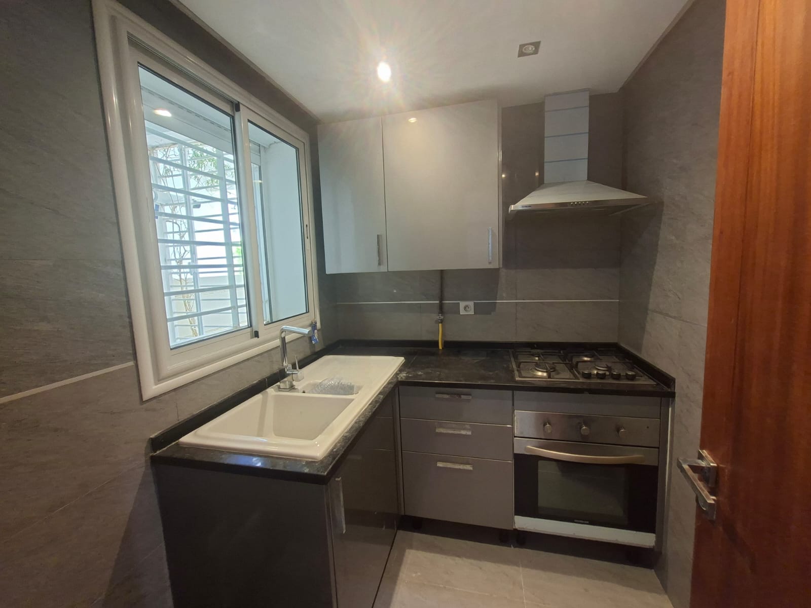 Ain Zaghouan&nbsp;Jardins de Carthage&nbsp;Location&nbsp;Appart. 2 pi�ces&nbsp;Appartement s plus 1 aux jardins de carthage