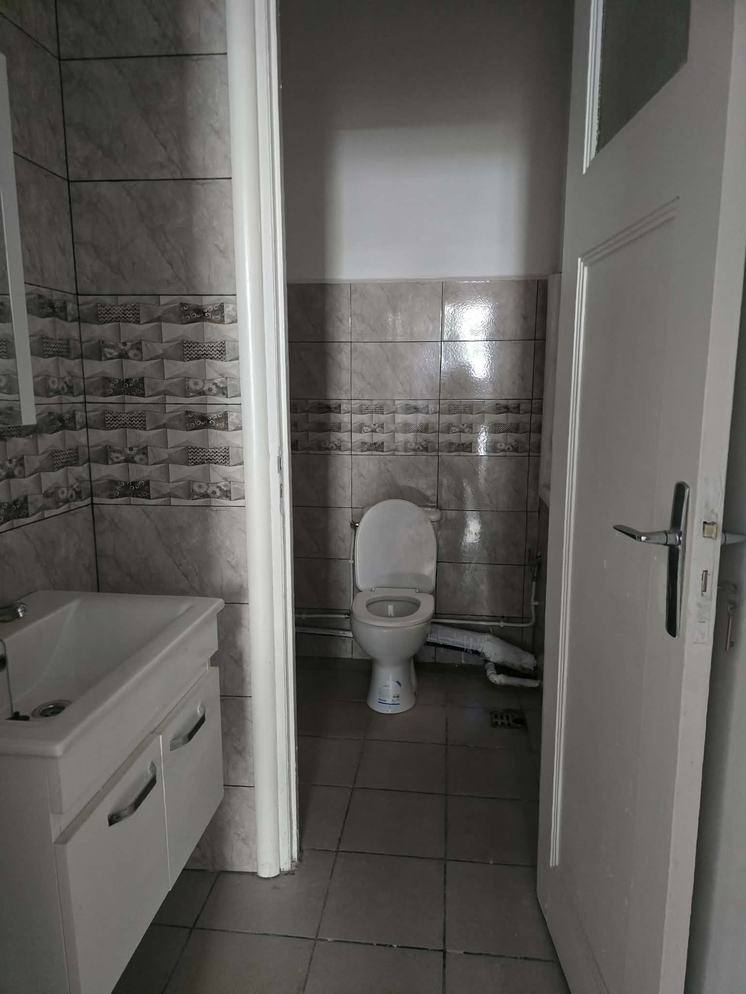 Bab Bhar&nbsp;Bab Bhar&nbsp;Bureaux & Commerces&nbsp;Bureau&nbsp;Bureau � rue de palestine tunis
