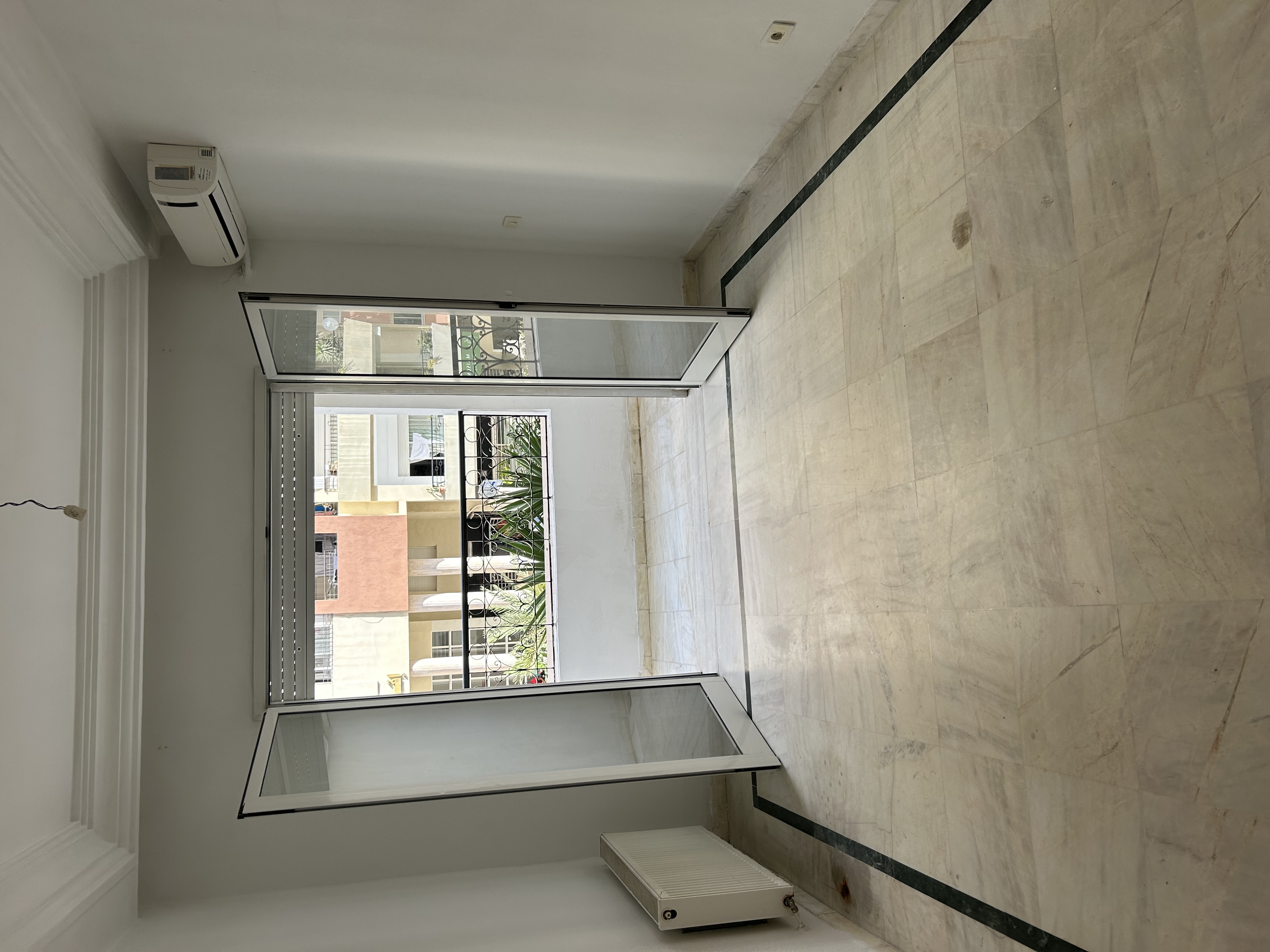 La Marsa&nbsp;El Aouina&nbsp;Location&nbsp;Appart. 2 pi�ces&nbsp;Apparemment aouina