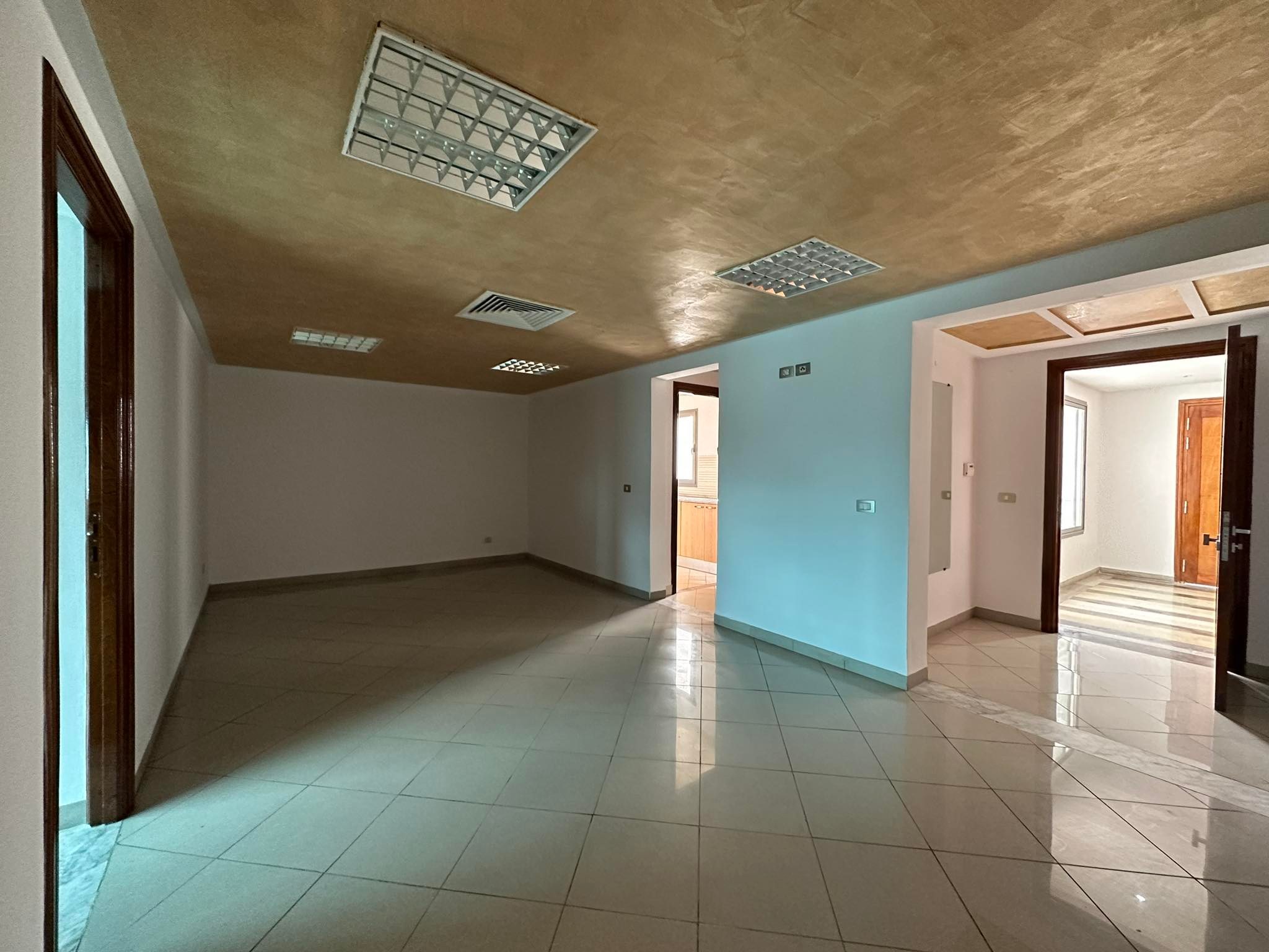 El Menzah&nbsp;Tunis Belvedere&nbsp;Bureaux & Commerces&nbsp;Bureau&nbsp;Bureau a2 haut standing au belv�d�re tunis