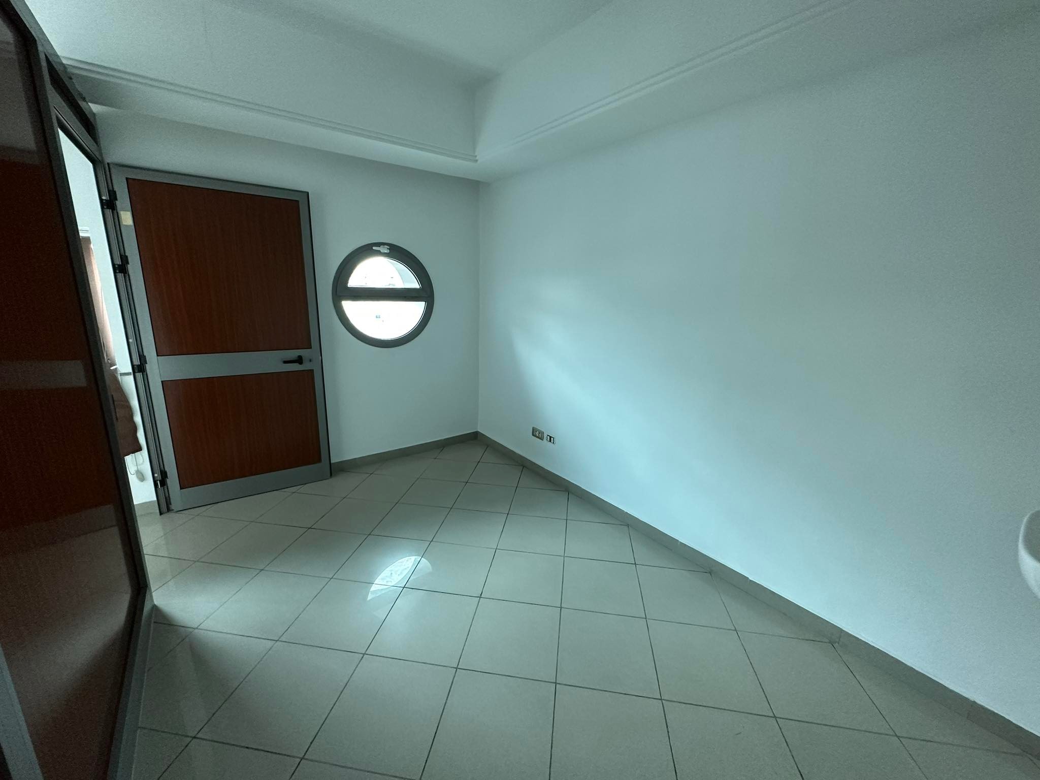 El Menzah&nbsp;Tunis Belvedere&nbsp;Bureaux & Commerces&nbsp;Bureau&nbsp;Bureau a2 haut standing au belv�d�re tunis