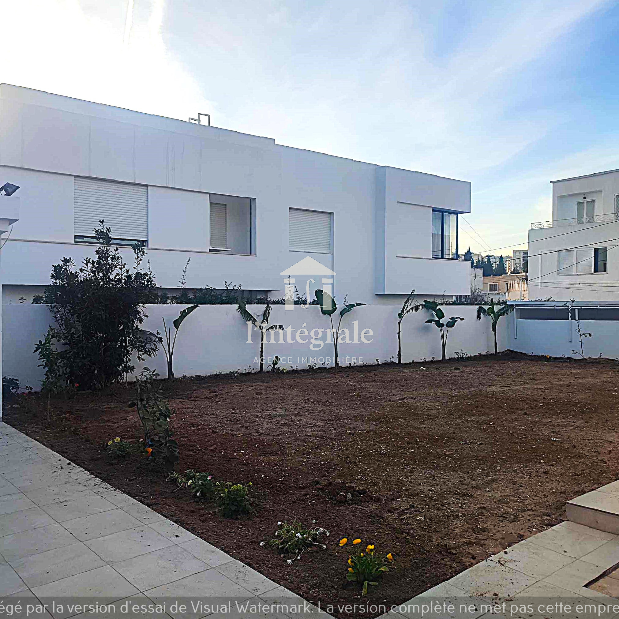 Ariana Ville&nbsp;El Menzah 5&nbsp;Location&nbsp;Maisons&nbsp;S3 tout neuf avec un grand jardin