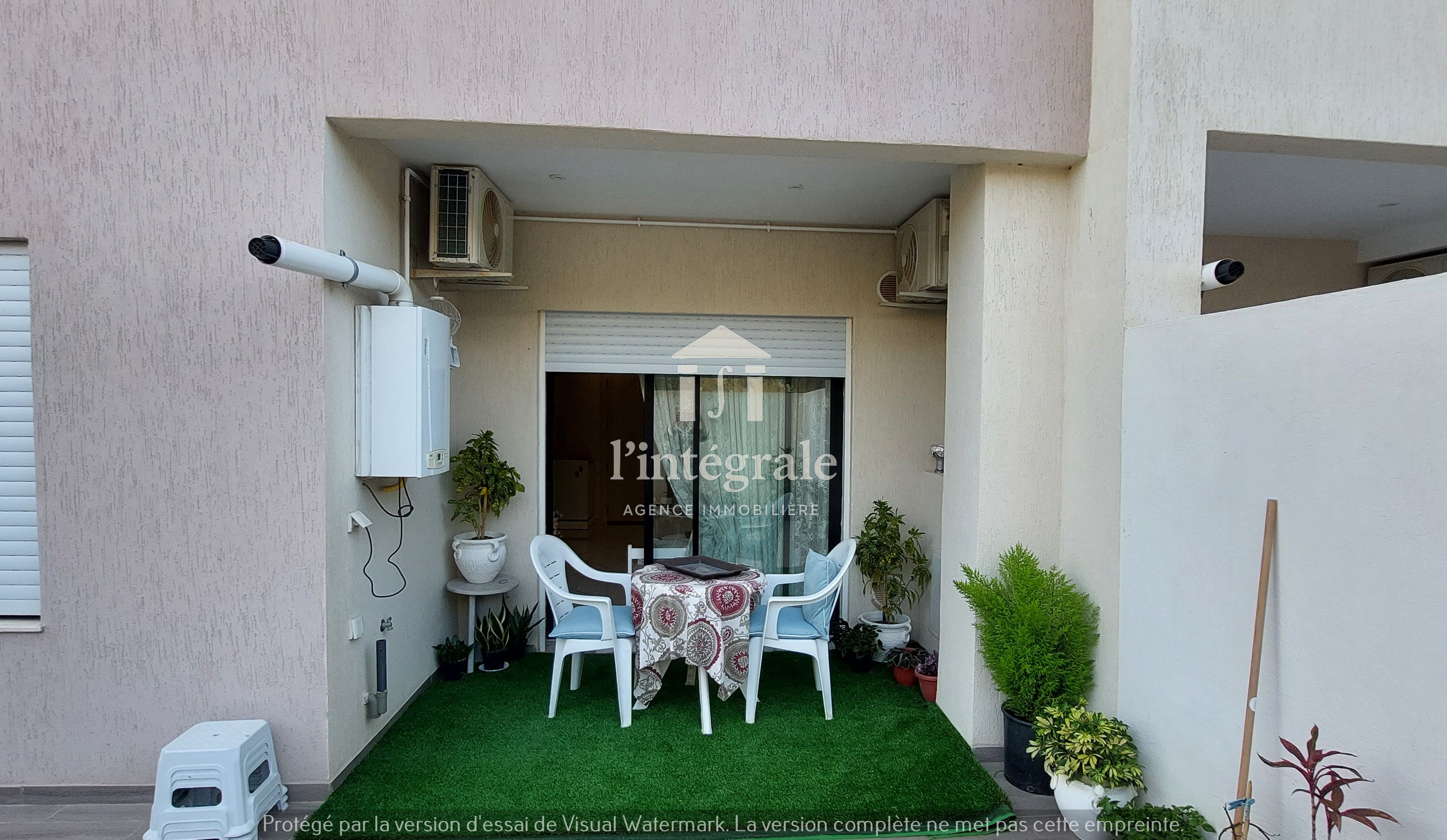 Ariana Ville&nbsp;Cite Ennasr 2&nbsp;Location&nbsp;Appart. 2 pi�ces&nbsp;S1 meubl� tr�s haut standing avec terrasse