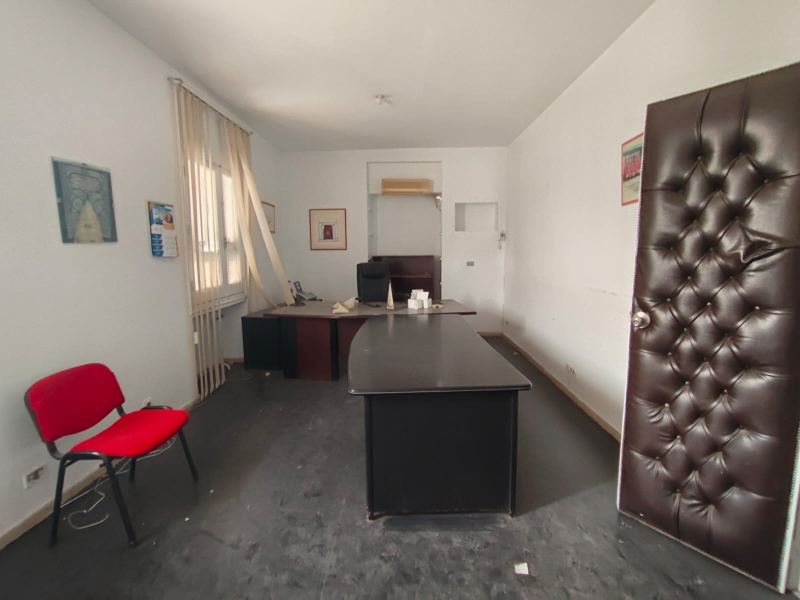 Bab Bhar&nbsp;Hedi Chaker&nbsp;Bureaux & Commerces&nbsp;Bureau&nbsp;H�di chaker loc vnt bur h4