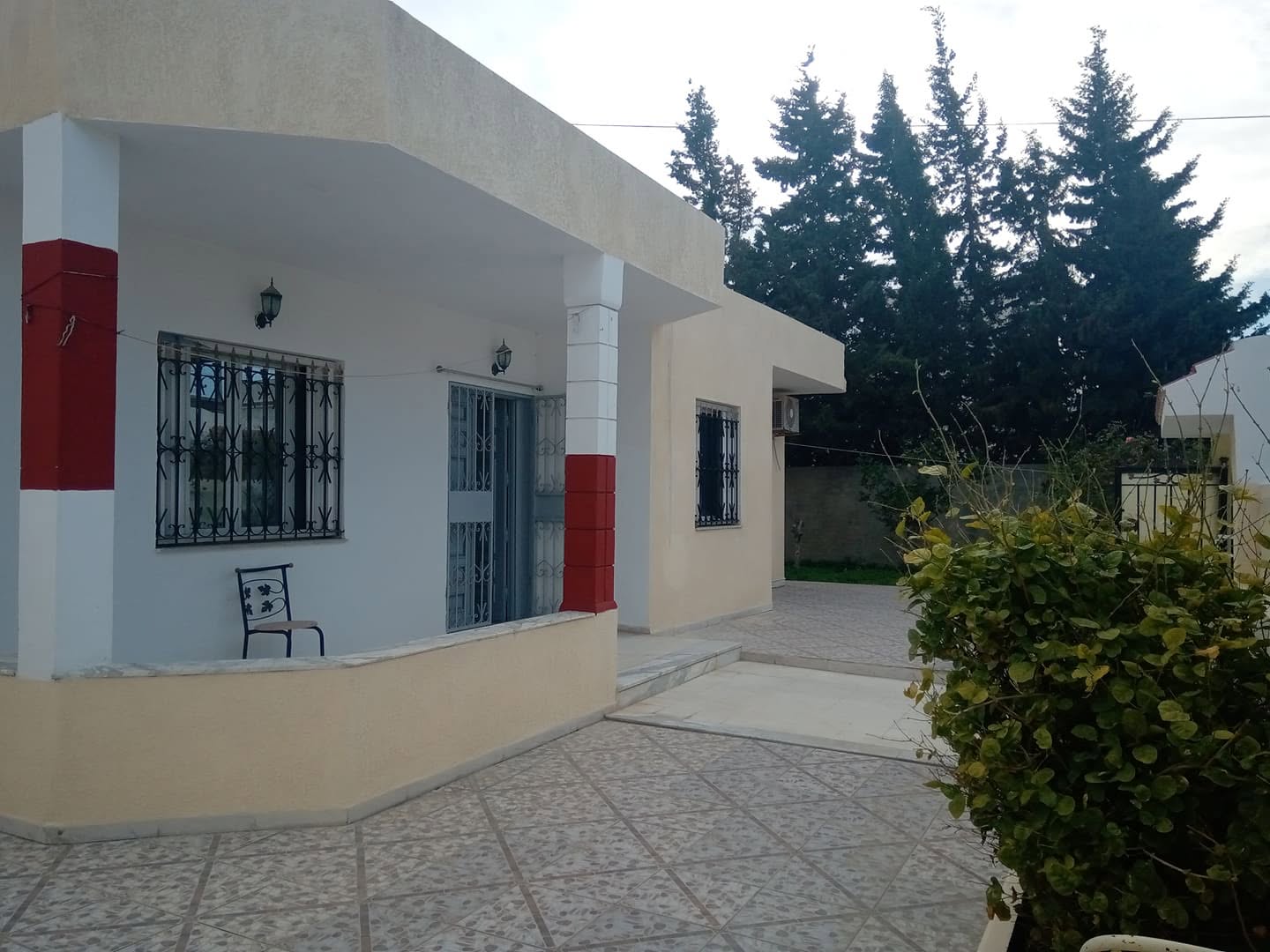 Bizerte Nord&nbsp;Bizerte&nbsp;Location&nbsp;Surfaces&nbsp;Une agr�able maison ind�pendante corniche bizerte
