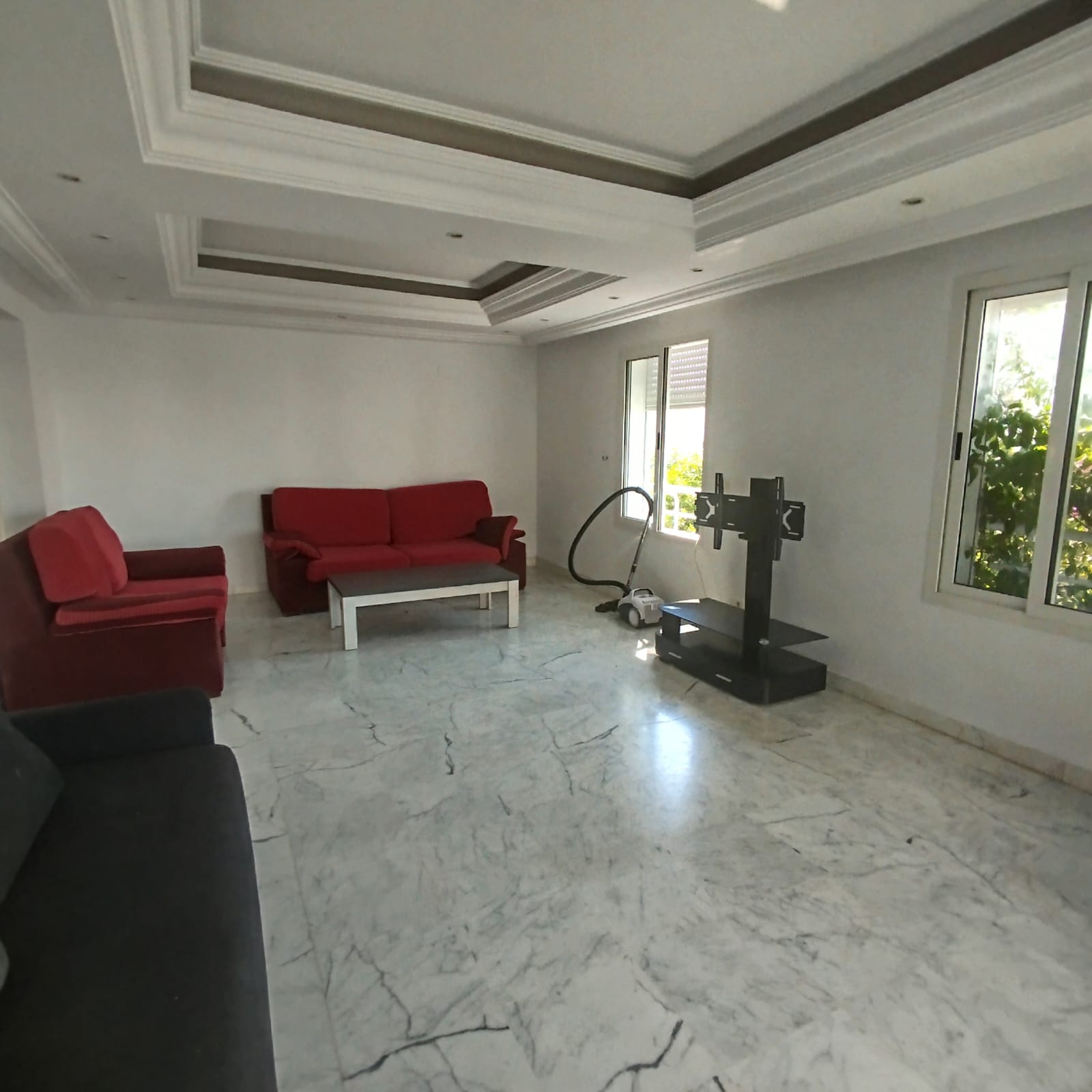 Mnihla&nbsp;Cite Ennasr&nbsp;Location&nbsp;Appart. 4 pi�ces&nbsp;Un superbe �tage de villa s3 � ennasr