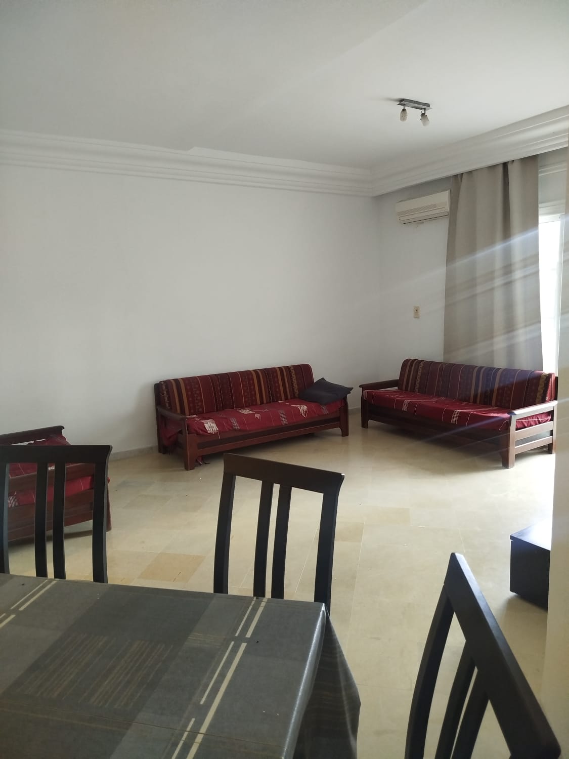 Mnihla&nbsp;Jardins d'el Menzah&nbsp;Location&nbsp;Appart. 4 pi�ces&nbsp;Un appartement s3 meubl� � jardin d'elmenzah1