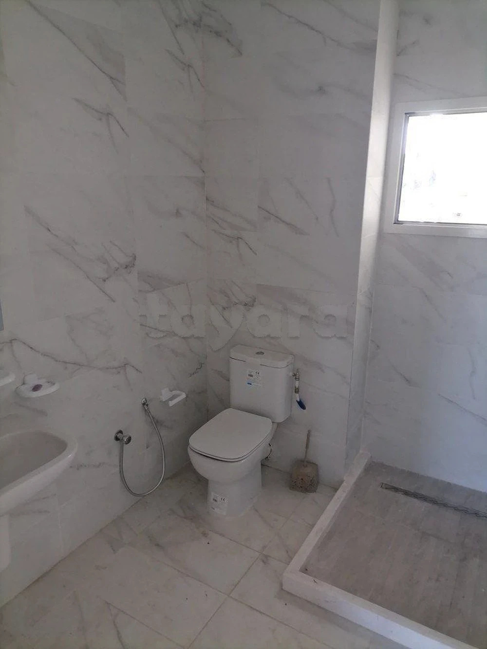 El Menzah&nbsp;El Manar 2&nbsp;Location&nbsp;Appart. 4 pi�ces&nbsp;Un lumineux et spacieux appartement  s3 � manar2