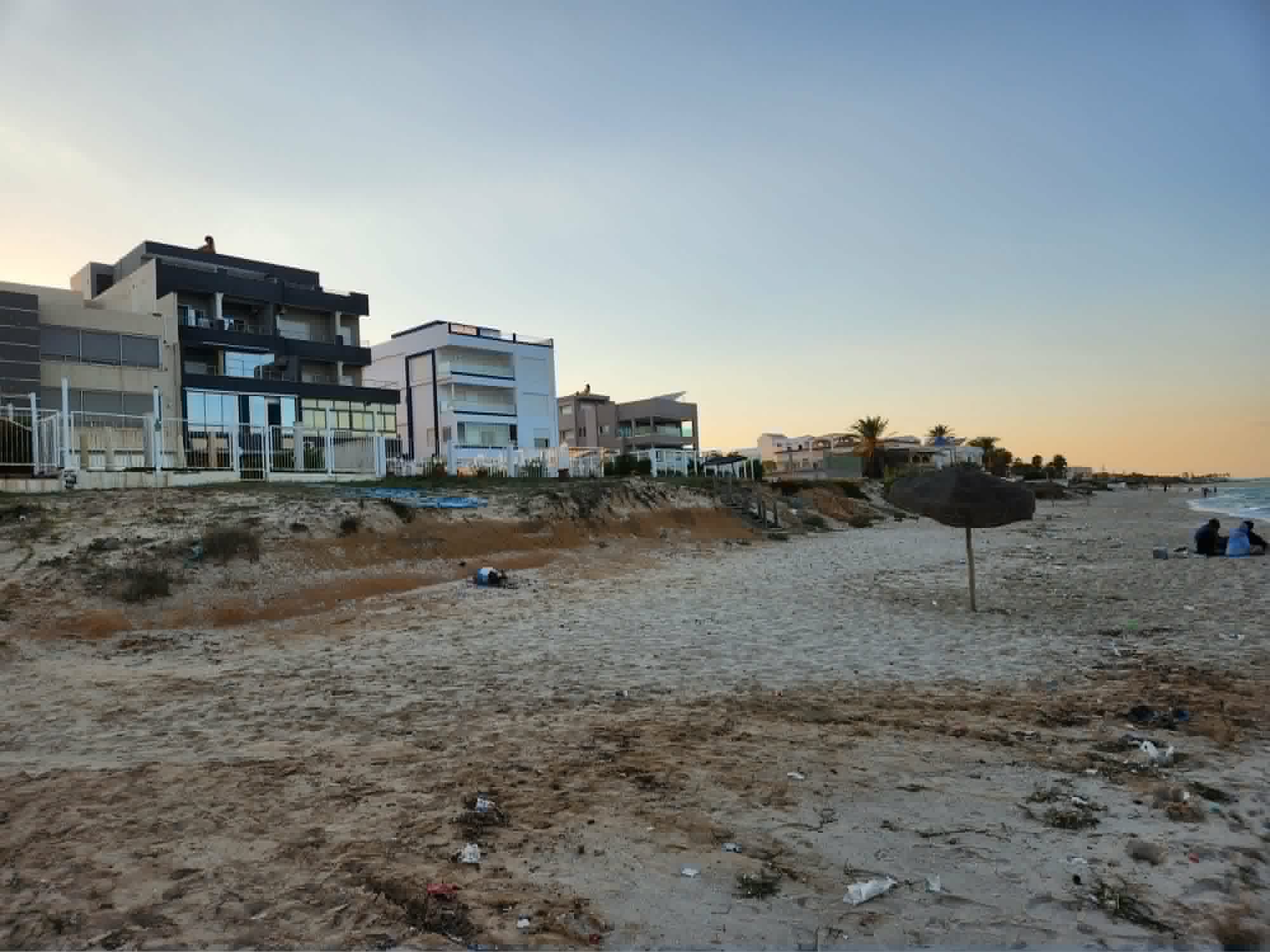 Akouda&nbsp;Chatt Meriem&nbsp;Terrain&nbsp;Terrain nu&nbsp;Lot 587m au 2�me position de la plage chatt mariem