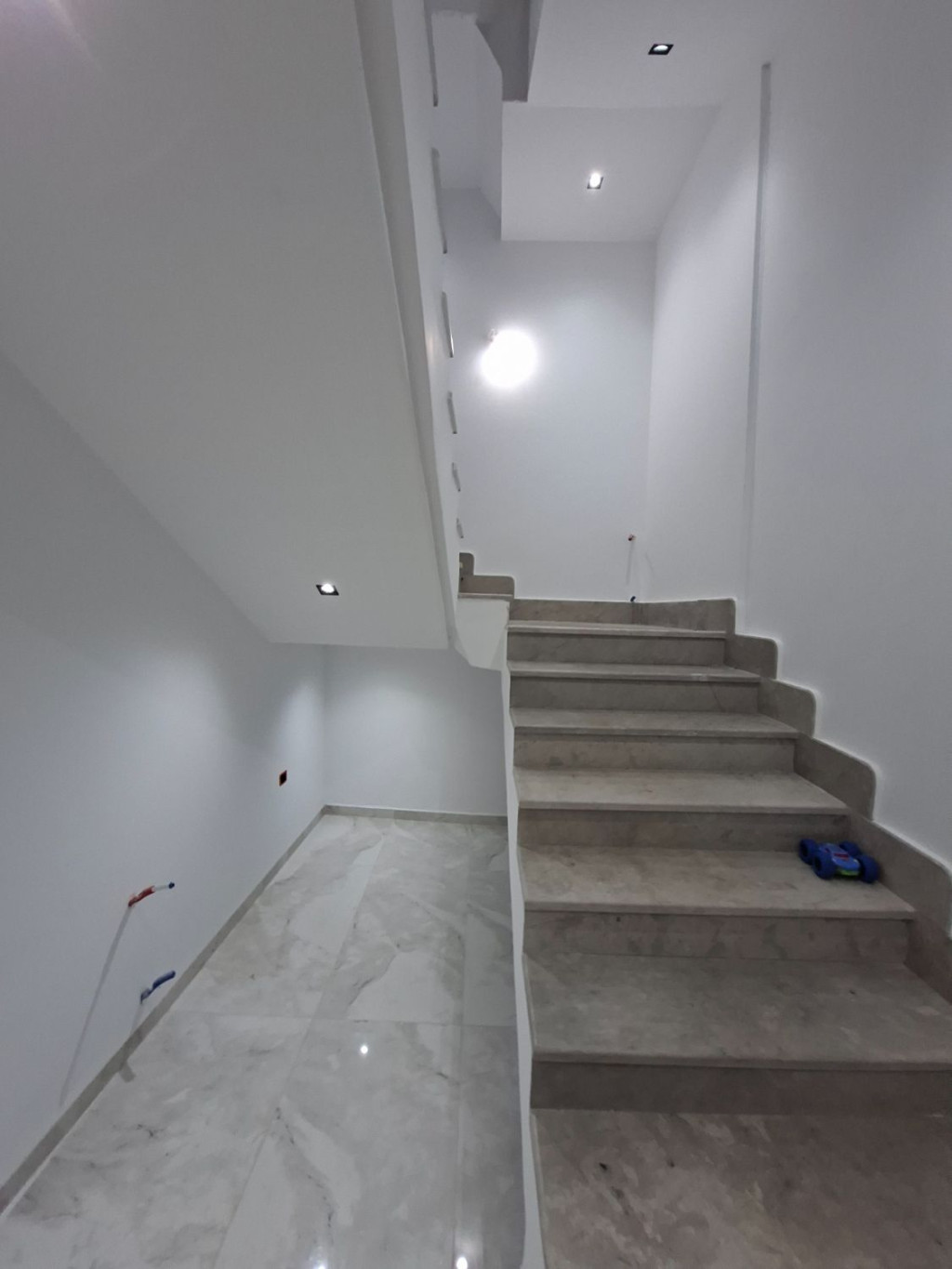 El Mourouj&nbsp;Cite El Mourouj 3 Bis&nbsp;Vente&nbsp;Duplex&nbsp;Villa moderne s4 � el mourouj 5