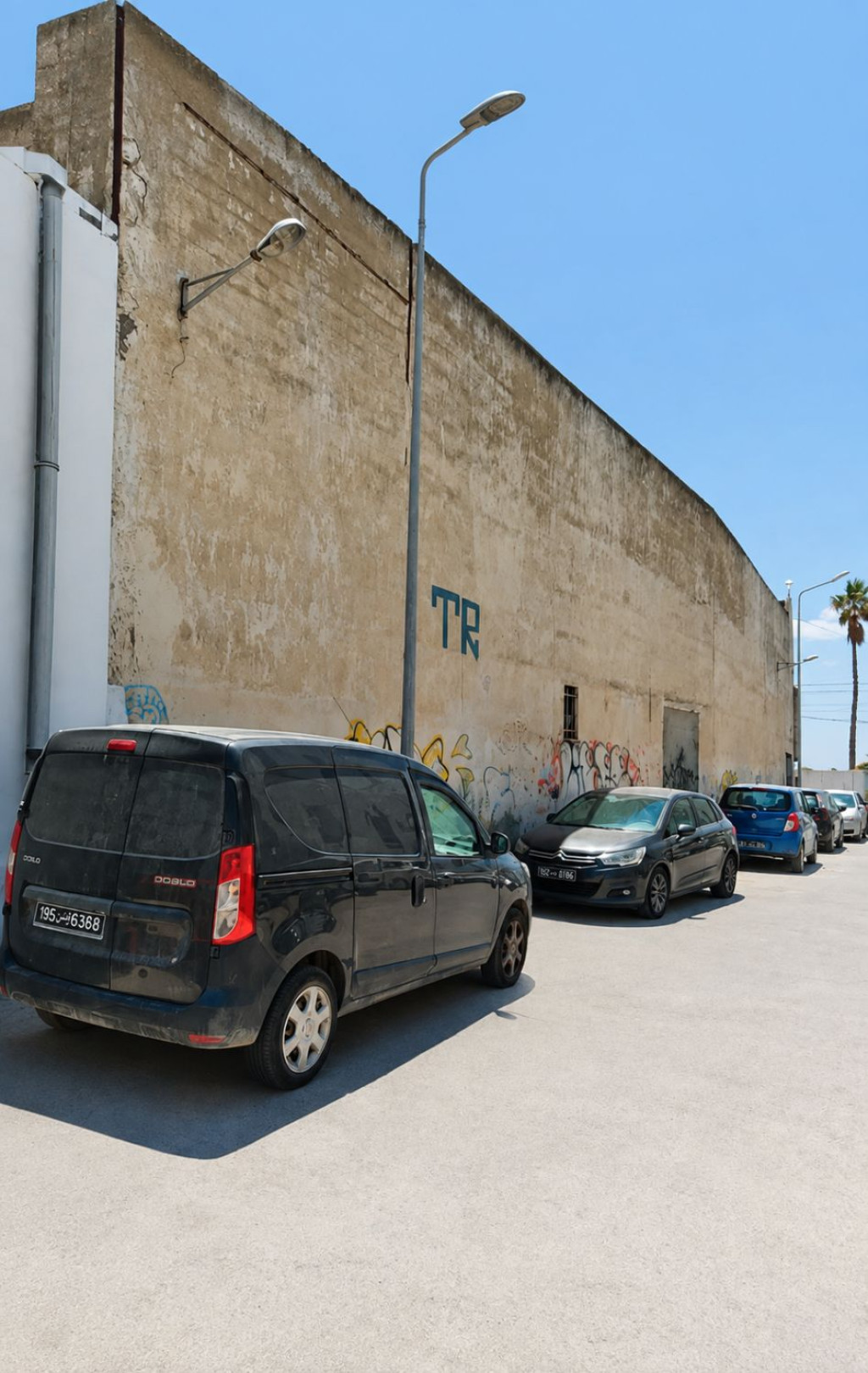 Bab Bhar&nbsp;Republique&nbsp;Bureaux & Commerces&nbsp;Fond de Commerce&nbsp;B�timent de 458 m � � tunis