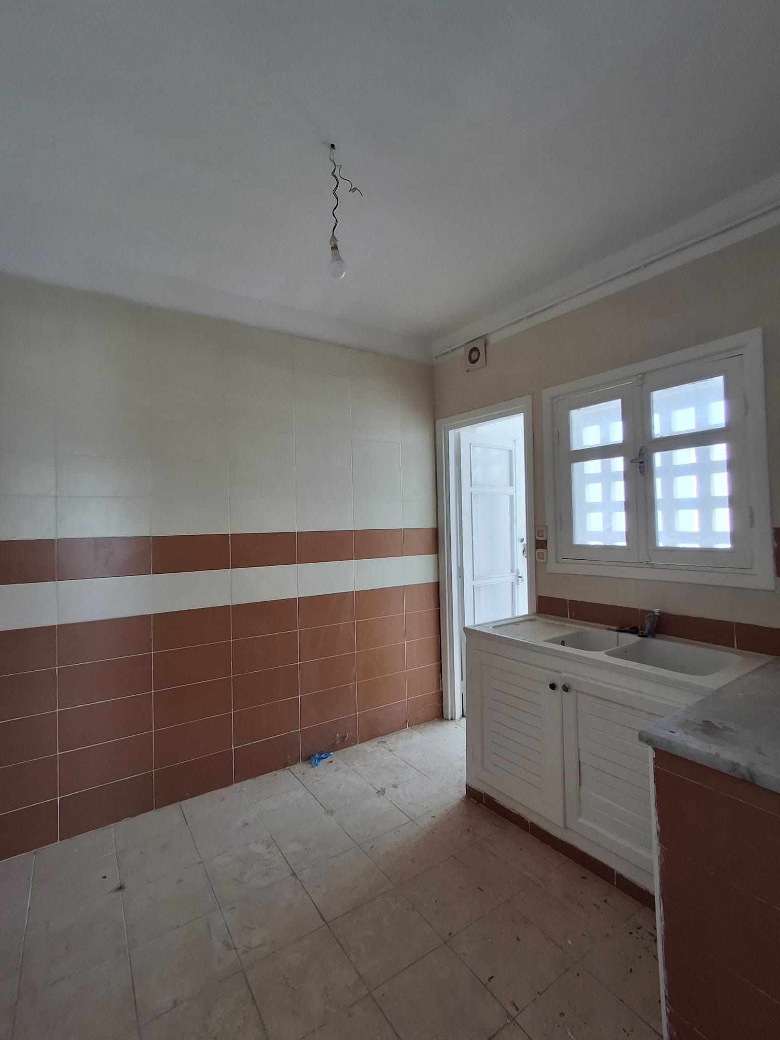 Raoued&nbsp;Jaafar 1&nbsp;Location&nbsp;Appart. 3 pi�ces&nbsp;Appartement s2 lumineux � nour ja�far ariana