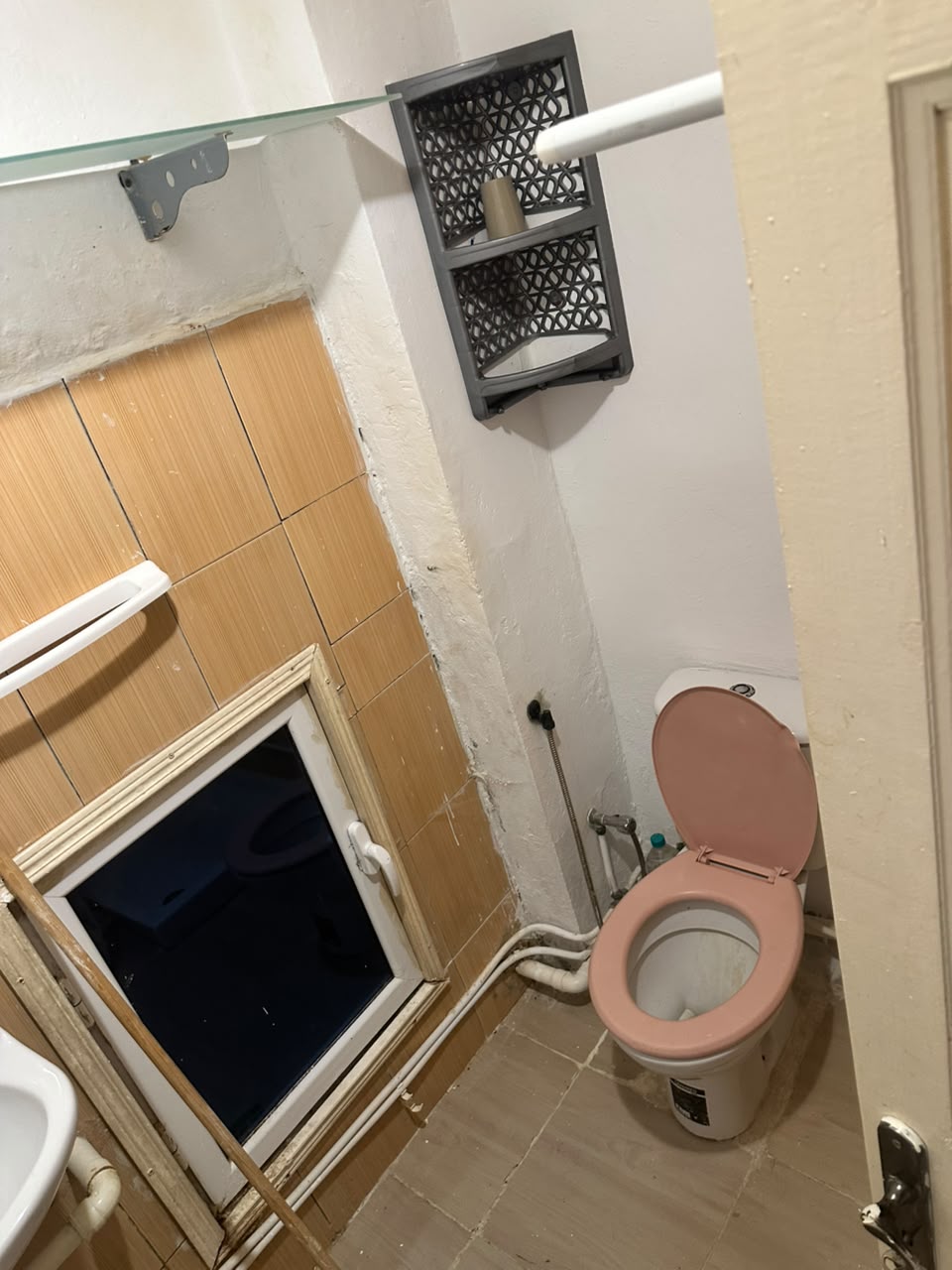 El Menzah&nbsp;Cite Du Paradis&nbsp;Location&nbsp;Appart. 1 pi�ce&nbsp;Un studio meubl�  a menzah