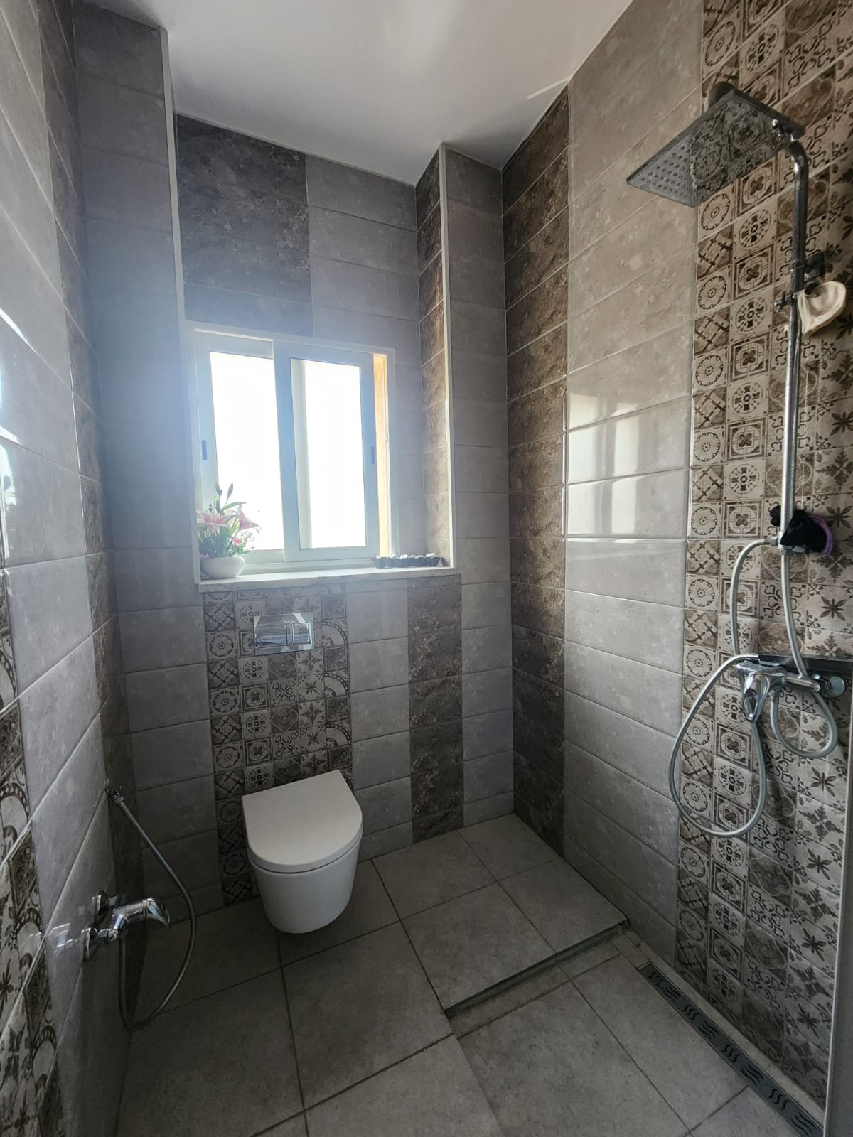 El Menzah&nbsp;Cite El Mahrajene&nbsp;Location&nbsp;Appart. 3 pi�ces&nbsp;Appartement s2  1er �tage