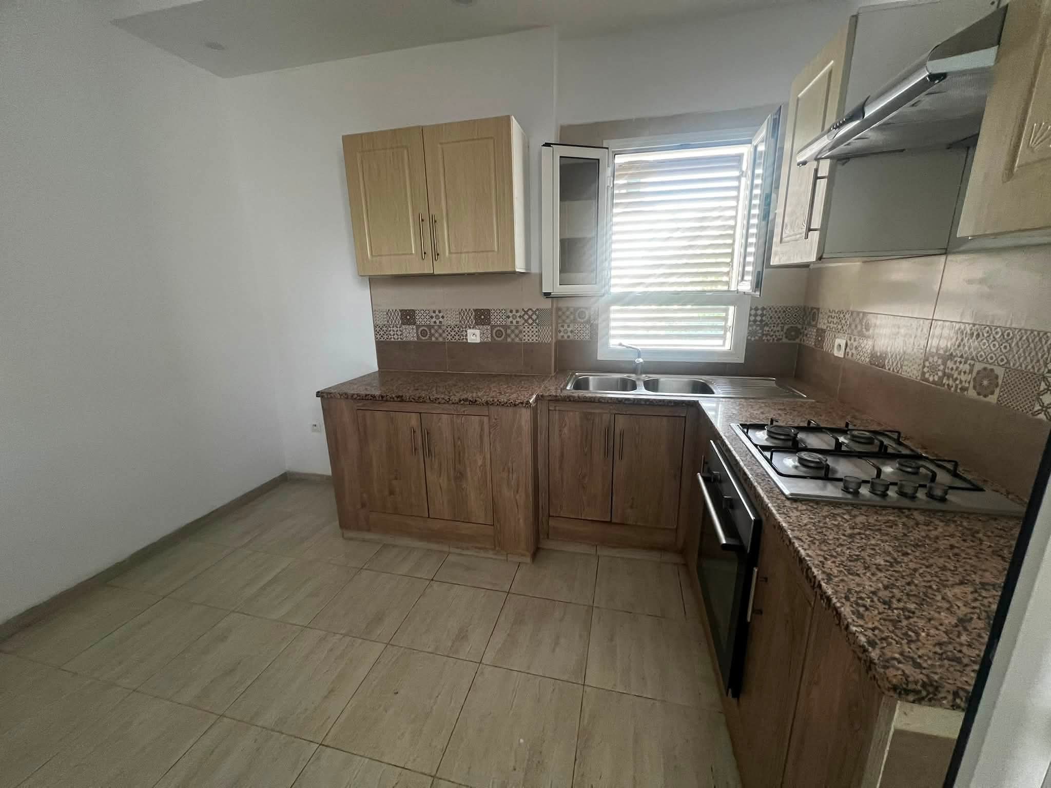 Raoued&nbsp;Cite Ennkhilet&nbsp;Location&nbsp;Appart. 3 pi�ces&nbsp;S2 ennkhilete 950 d