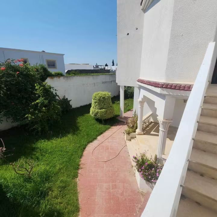 La Soukra&nbsp;Chotrana 3&nbsp;Location&nbsp;Appart. 3 pi�ces&nbsp;Etage s2 1250 d chotrana