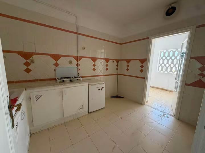 Ariana Ville&nbsp;Cite Ennasr 2&nbsp;Location&nbsp;Appart. 2 pi�ces&nbsp;S1 meuble 1050 da ennasr 2