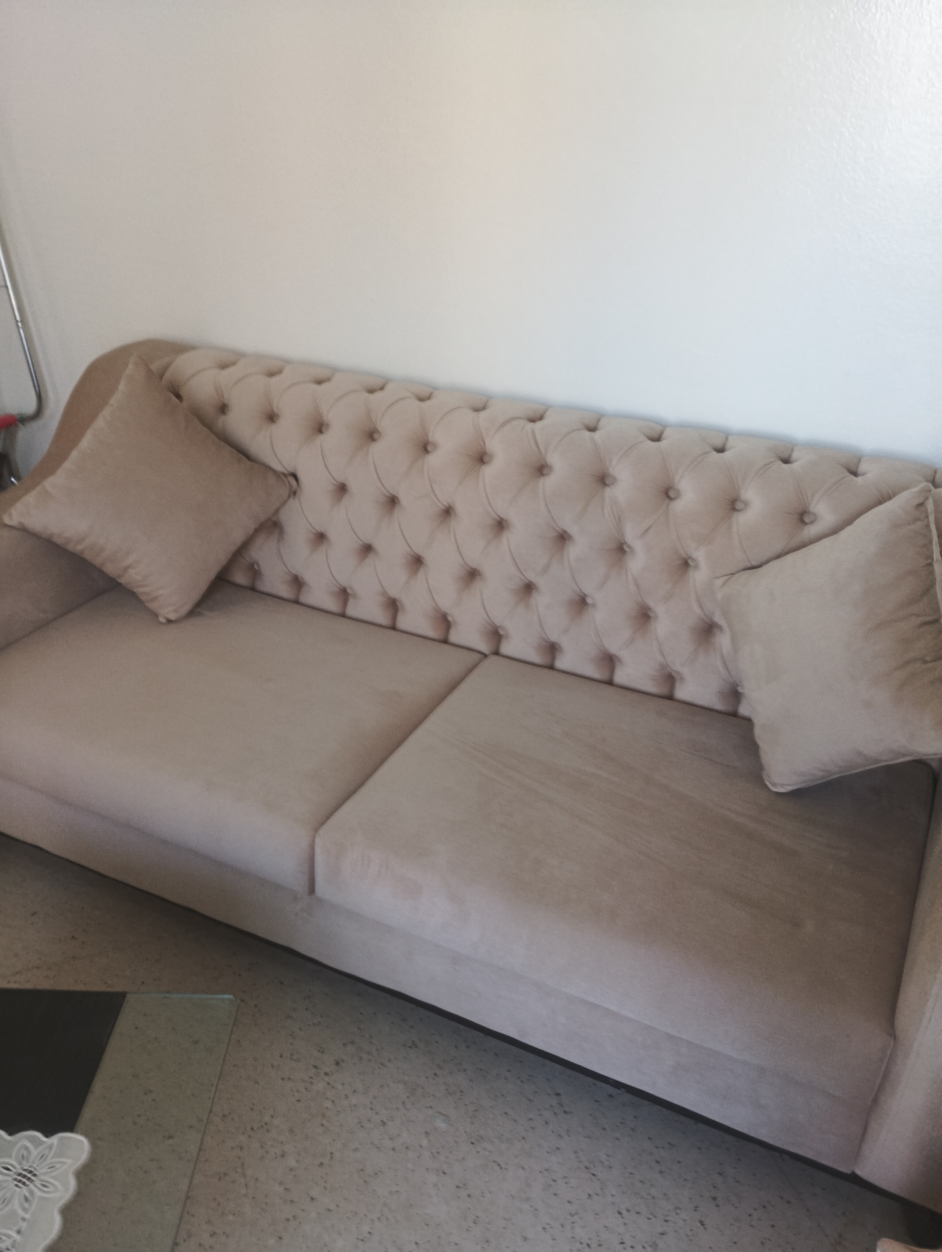 Mannouba&nbsp;Denden&nbsp;Salon - Salle � manger &nbsp;Salons&nbsp;Salon en tr�s bon �tat