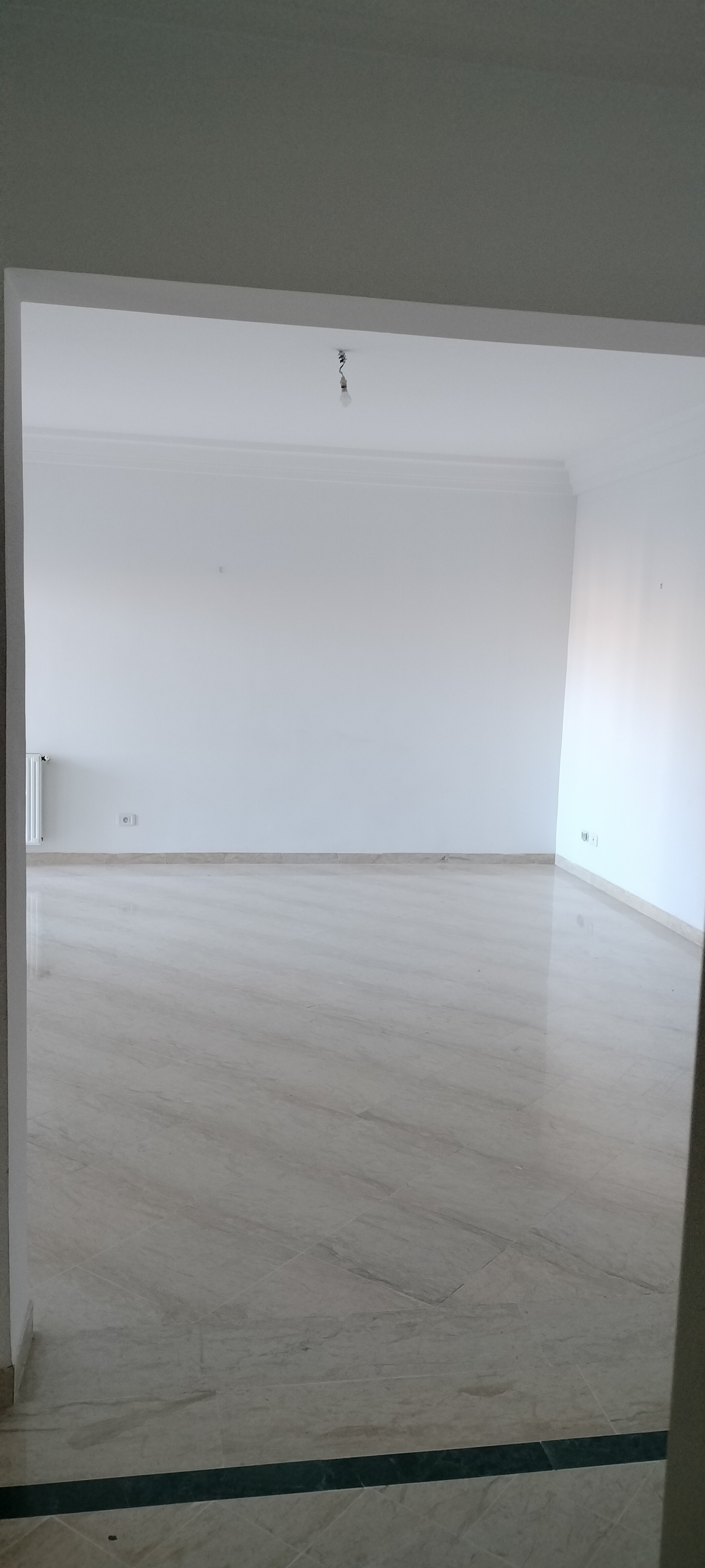 Mnihla&nbsp;Jardins d'el Menzah&nbsp;Vente&nbsp;Appart. 4 pi�ces&nbsp;Jolie s3 hs avec parking