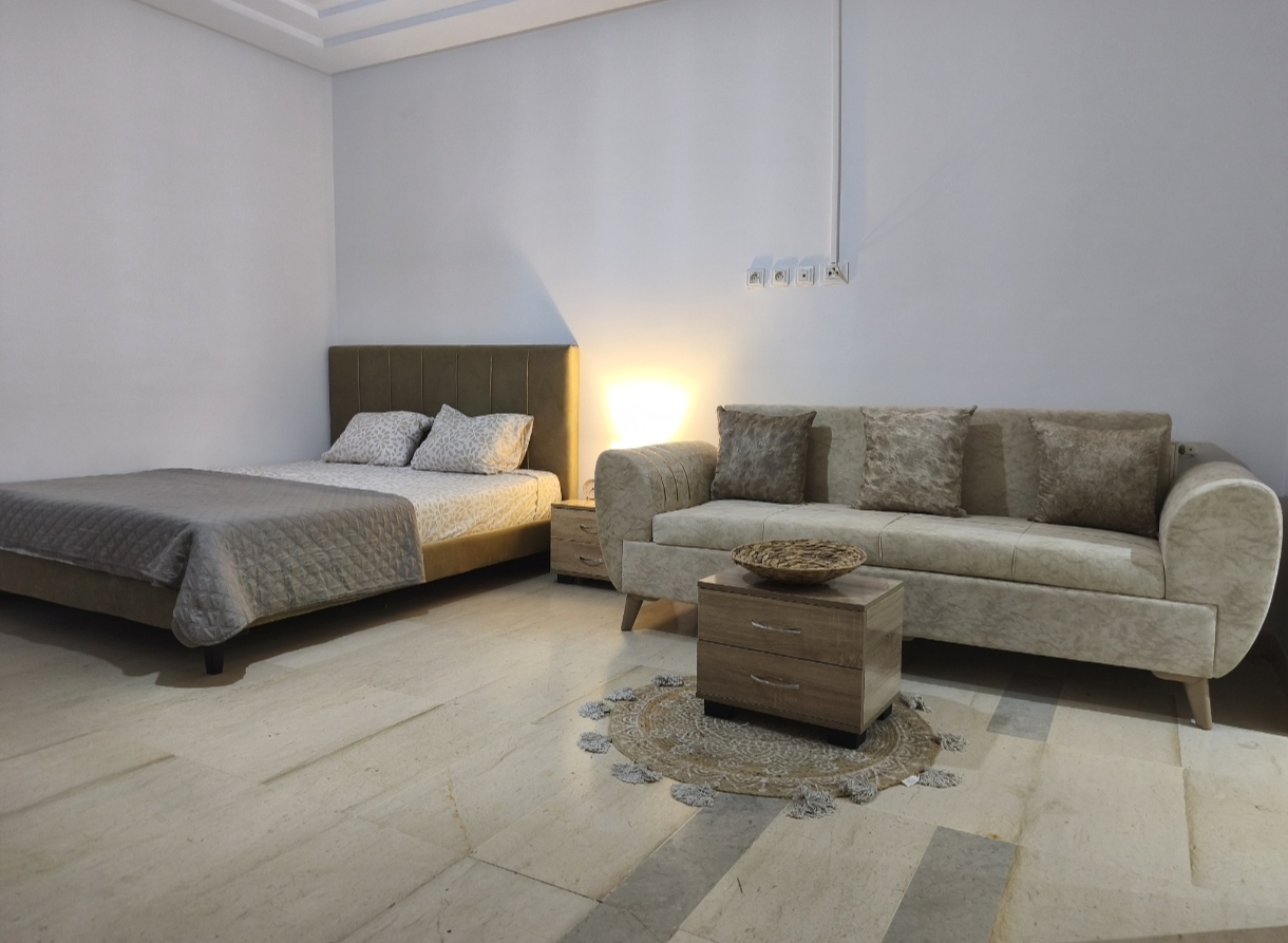 La Marsa&nbsp;Cite Bhar Lazreg&nbsp;Location&nbsp;Appart. 1 pi�ce&nbsp;Bel appartement haut standing meubl�