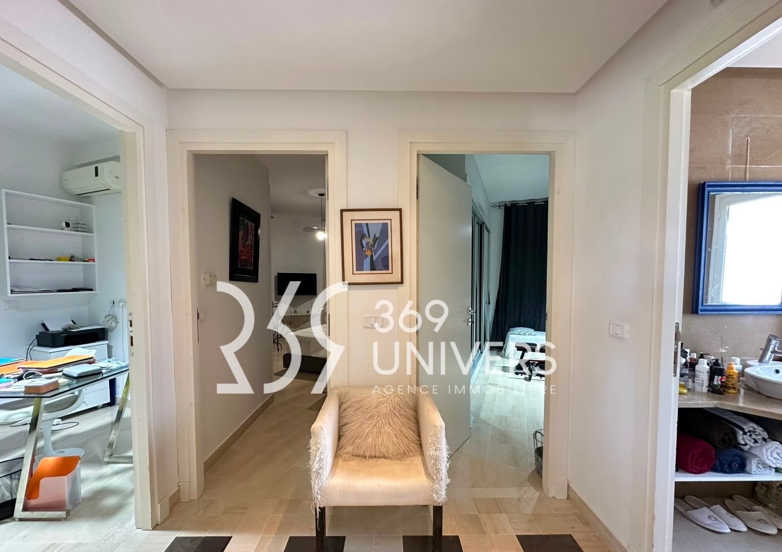La Marsa&nbsp;Gammart&nbsp;Location&nbsp;Appart. 3 pi�ces&nbsp;Etage de villa avec terrasse � gammarth ref ra180