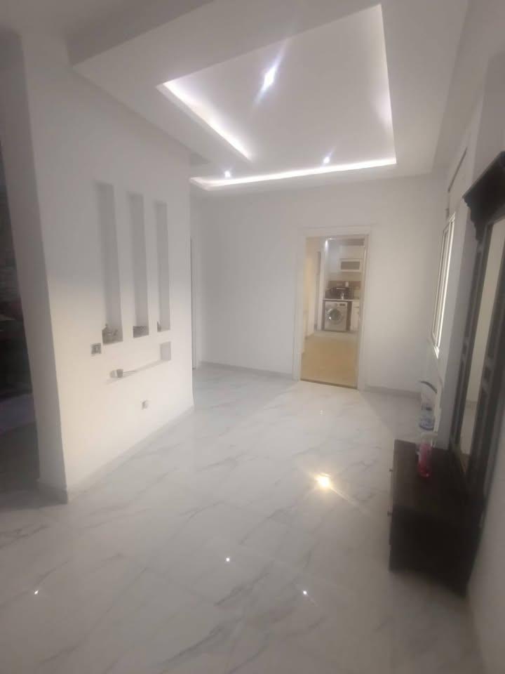 El Menzah&nbsp;El Manar 2&nbsp;Location&nbsp;Appart. 3 pi�ces&nbsp;�tage de villa semi meubl�