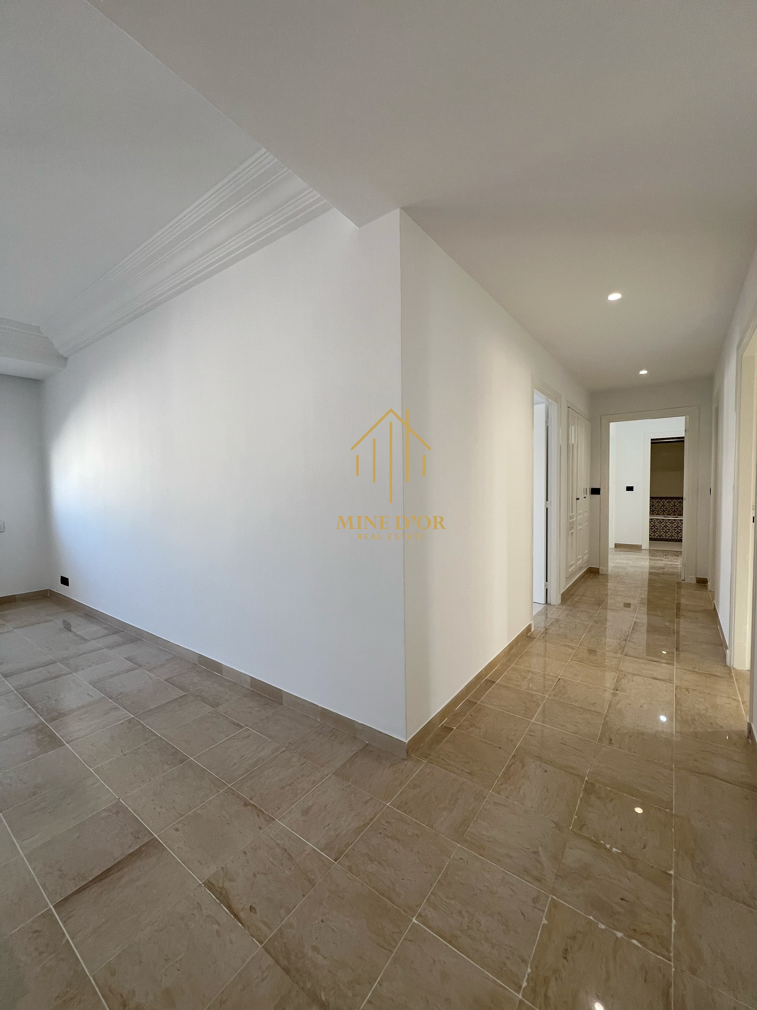 Ariana Ville&nbsp;Cite Ennasr 2&nbsp;Location&nbsp;Appart. 4 pi�ces&nbsp;Al appartement agr�able s4 � cit� ennasr 2