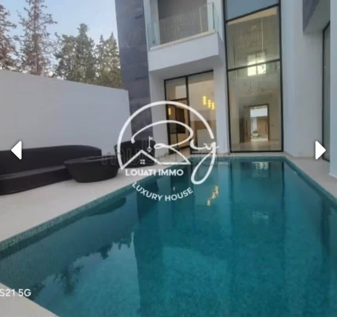 La Soukra&nbsp;La Soukra&nbsp;Location&nbsp;Duplex&nbsp;Duplex a soukra avec piscine