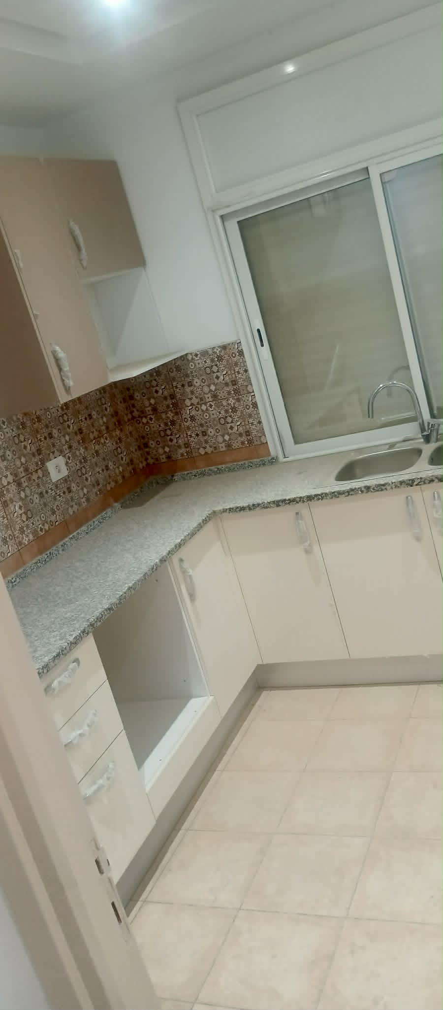 Ain Zaghouan&nbsp;Ain Zaghouan&nbsp;Location&nbsp;Appart. 4 pi�ces&nbsp;Apprt  bureautique � ain zaghouan nord