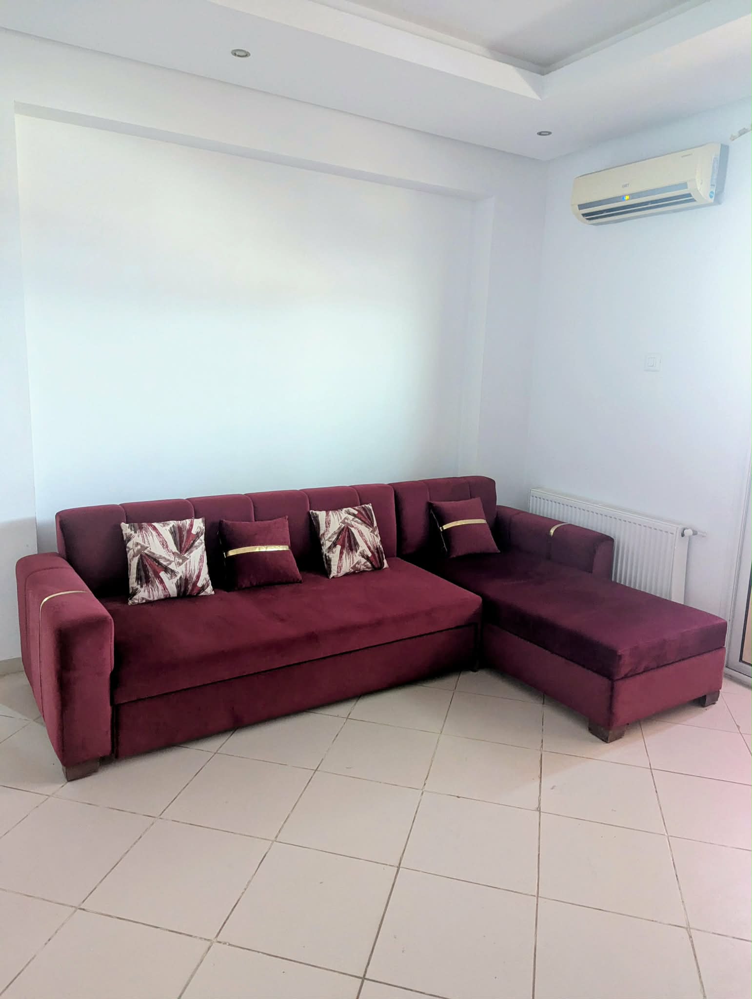 El Mourouj&nbsp;El Mourouj&nbsp;Salon - Salle � manger &nbsp;Salons&nbsp;Canap� d'angle droit �tat neuf