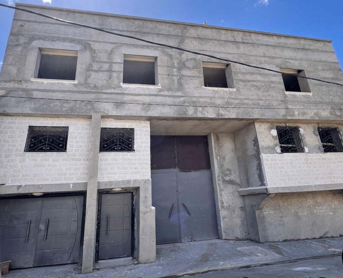 Sidi Thabet&nbsp;Sidi Thabet&nbsp;Vente&nbsp;Duplex&nbsp;Immeuble r2 et depot 200 m2 et 3 appartements