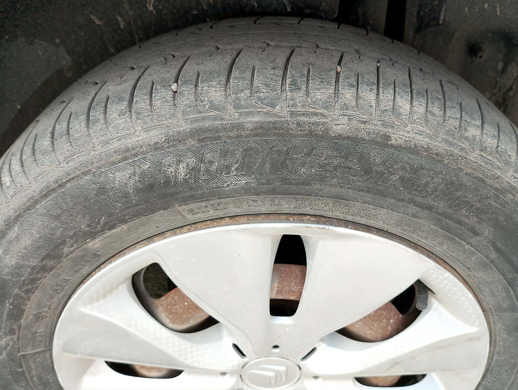 Jebel Jelloud&nbsp;Sidi Fathallah&nbsp;Autre&nbsp;Autre&nbsp;Pneus bridgestone